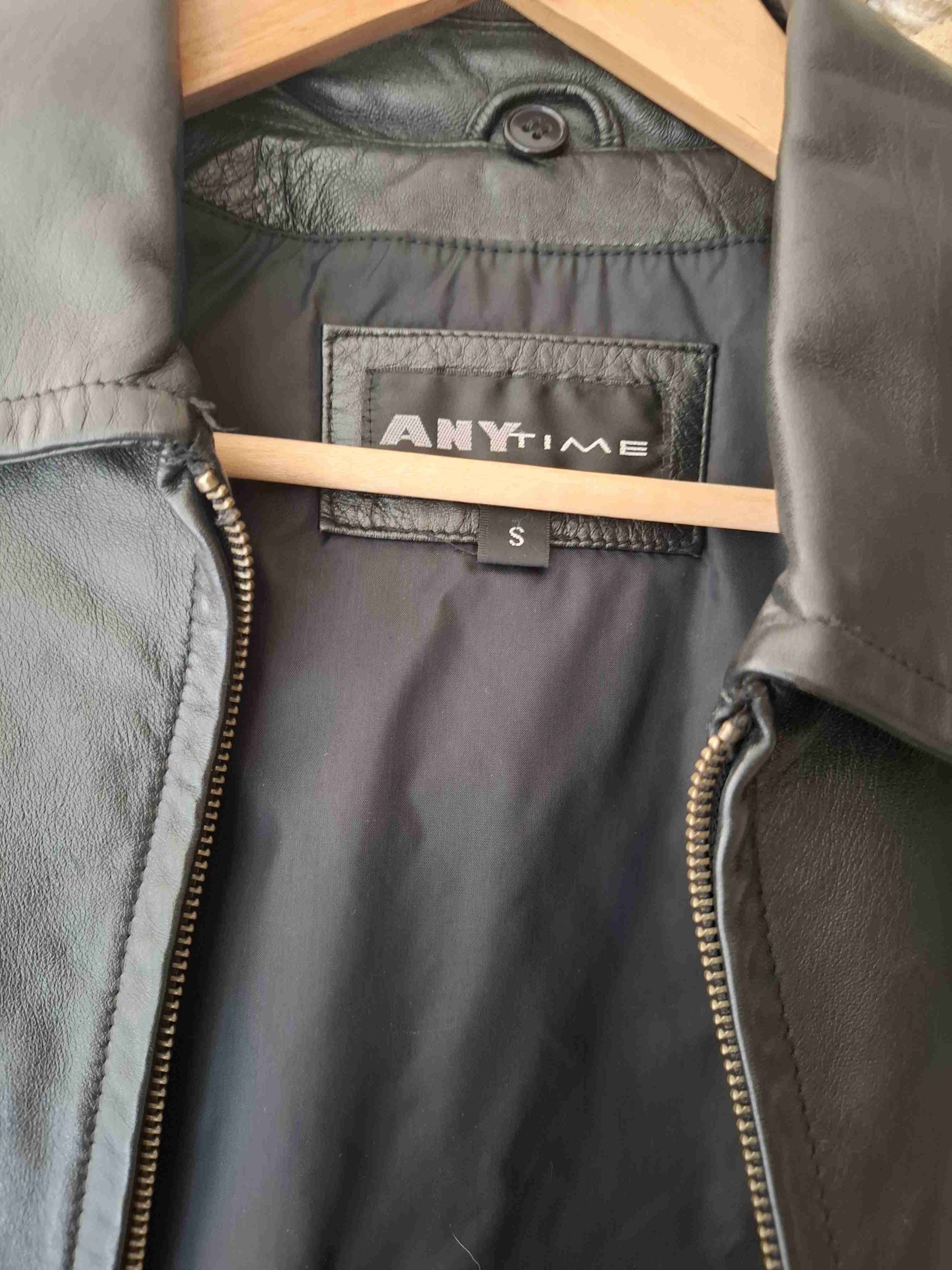 Chaqueta de cuero negra - miniatura 3