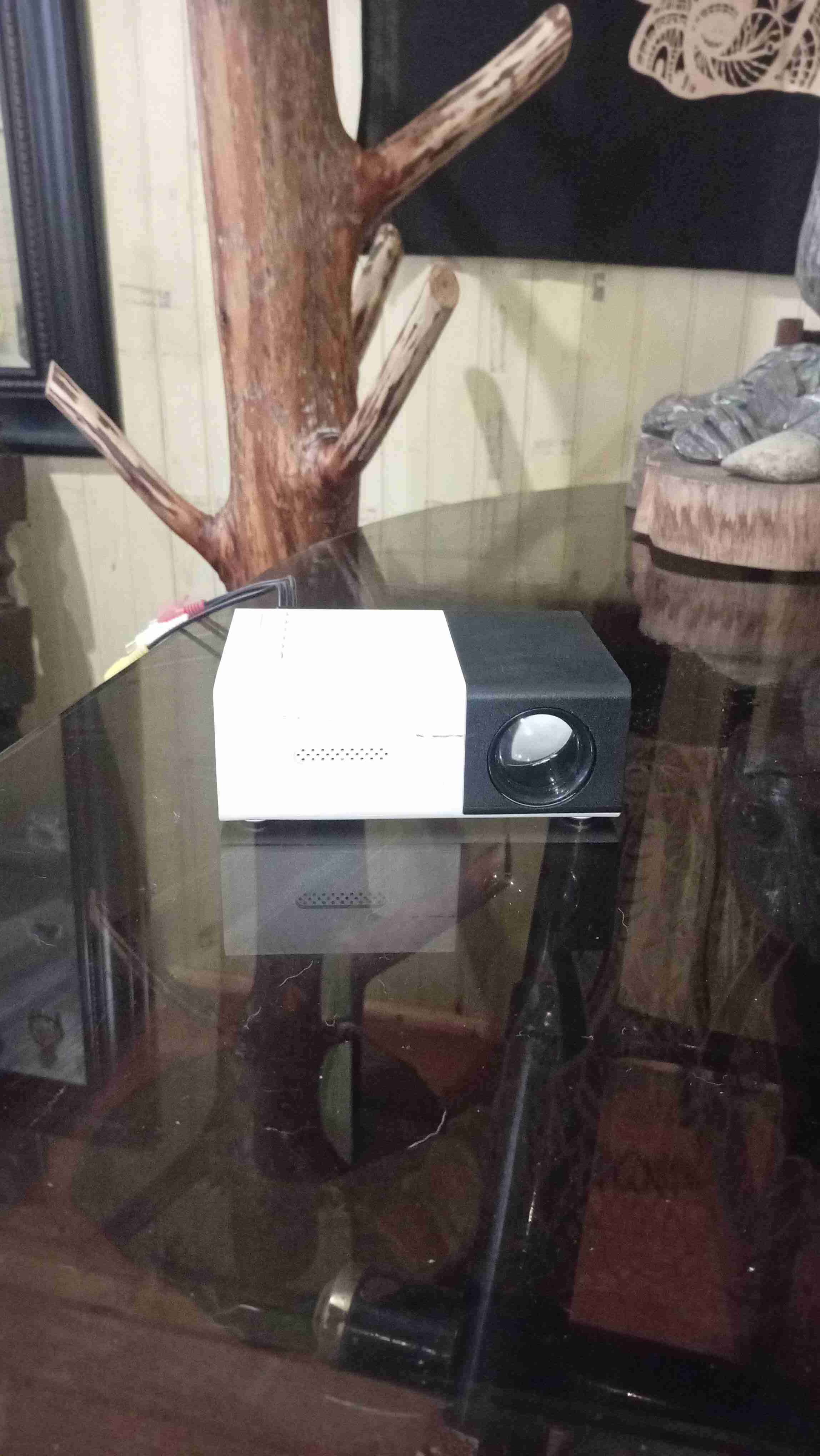 Proyector portátil compacto - miniatura 1