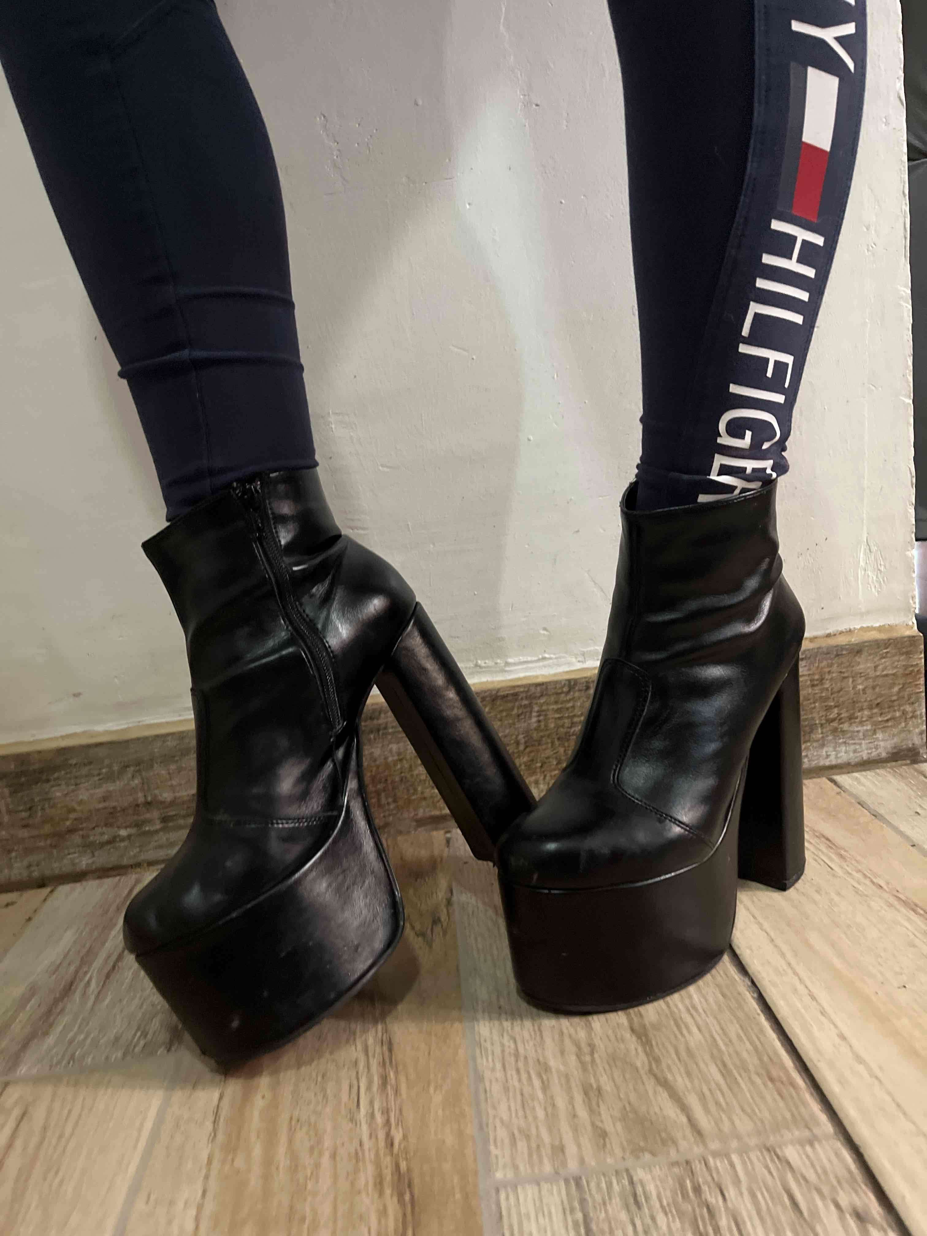 Botines de tacón negro con cremallera - miniatura 3