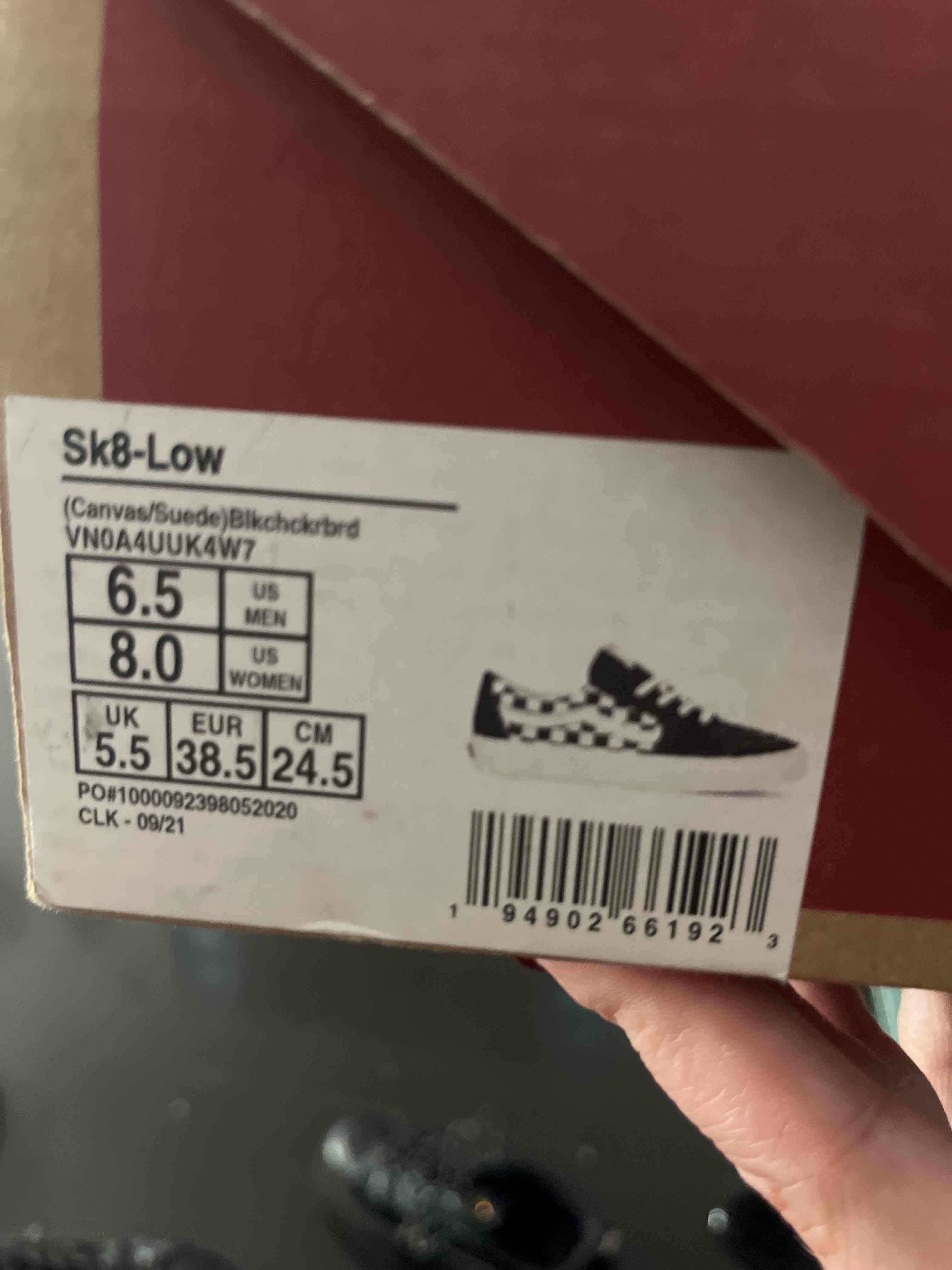 Zapatillas negras con diseño ajedrez - miniatura 3