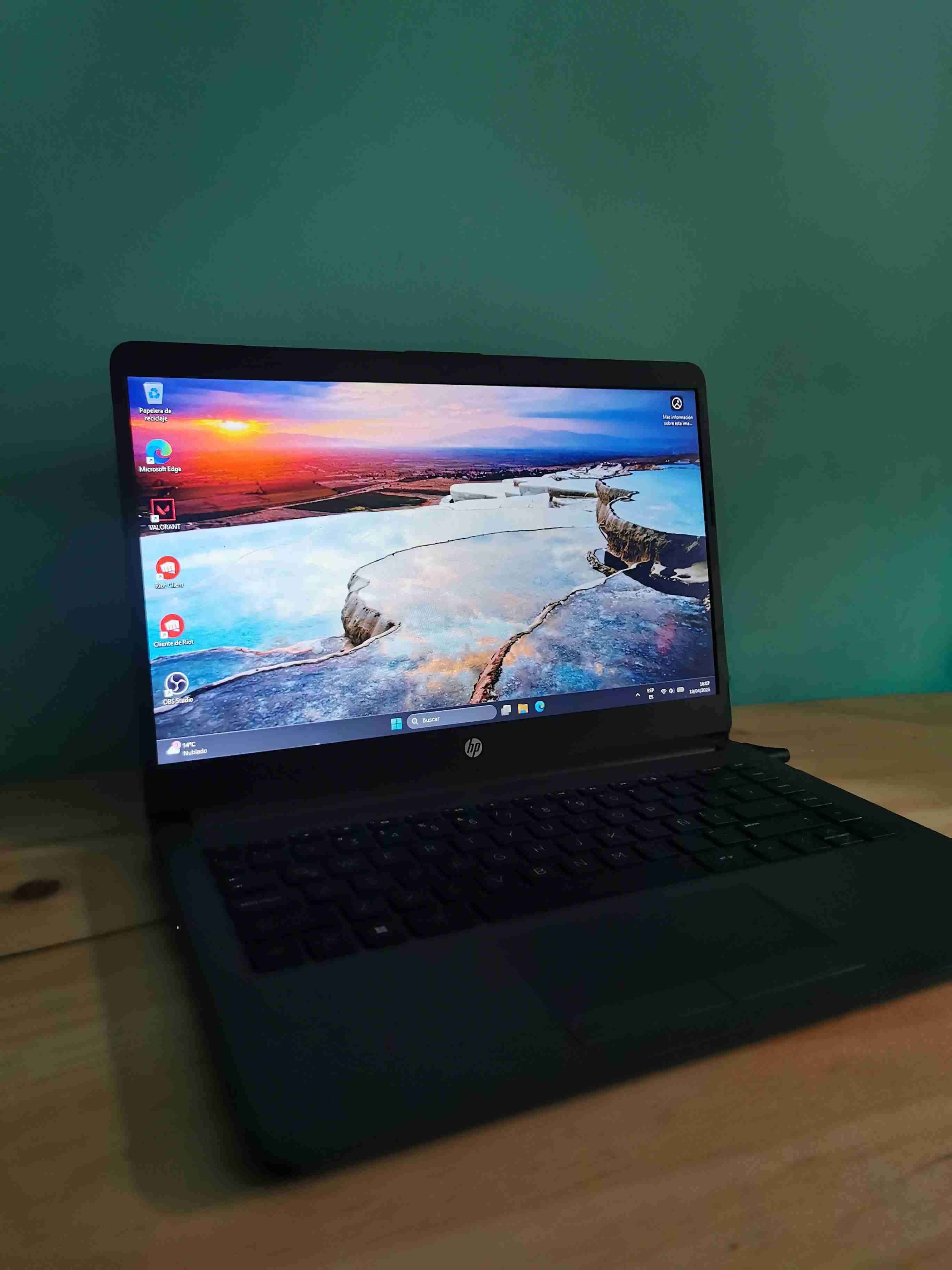 Notebook HP 14 pulgadas - miniatura 1