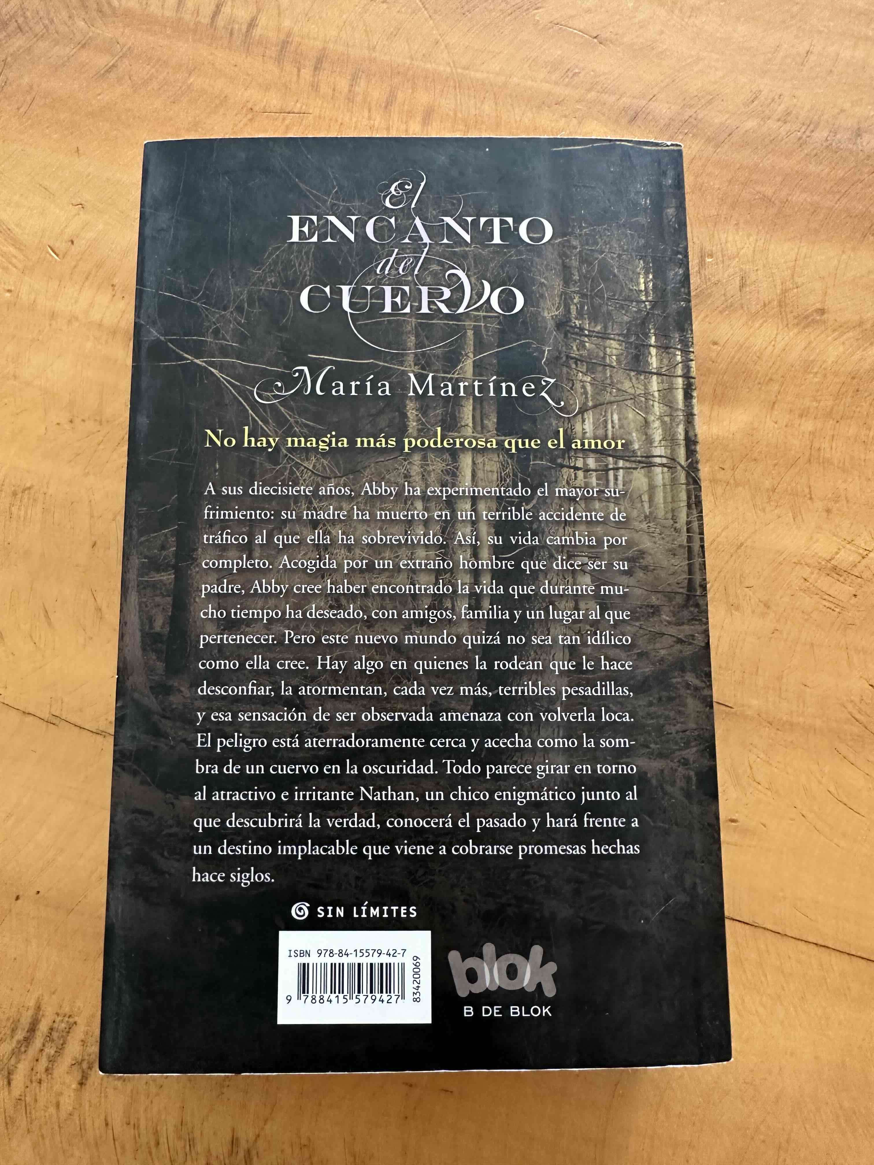 Libro 'El Encanto del Cuervo' - miniatura 2
