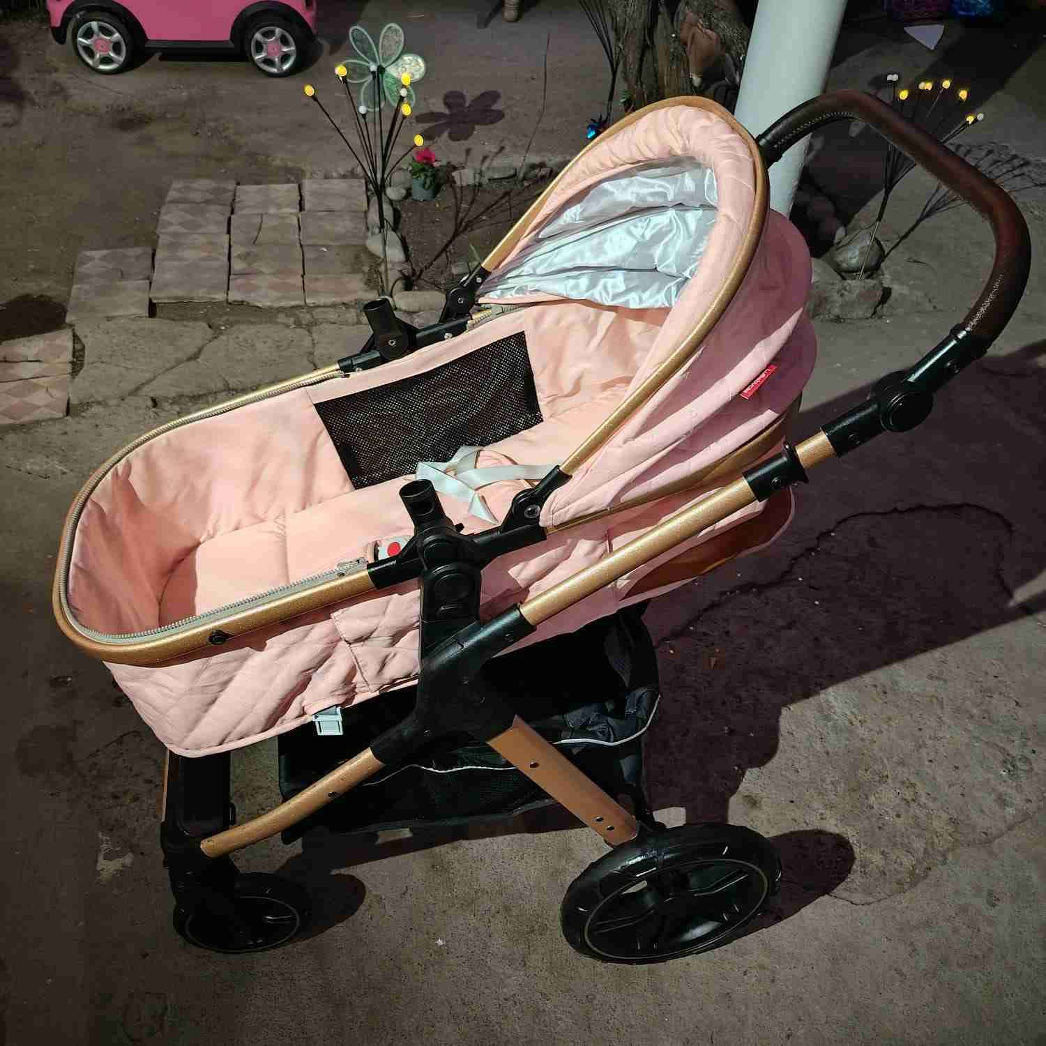 Coche para bebé rosa acolchado - miniatura 2