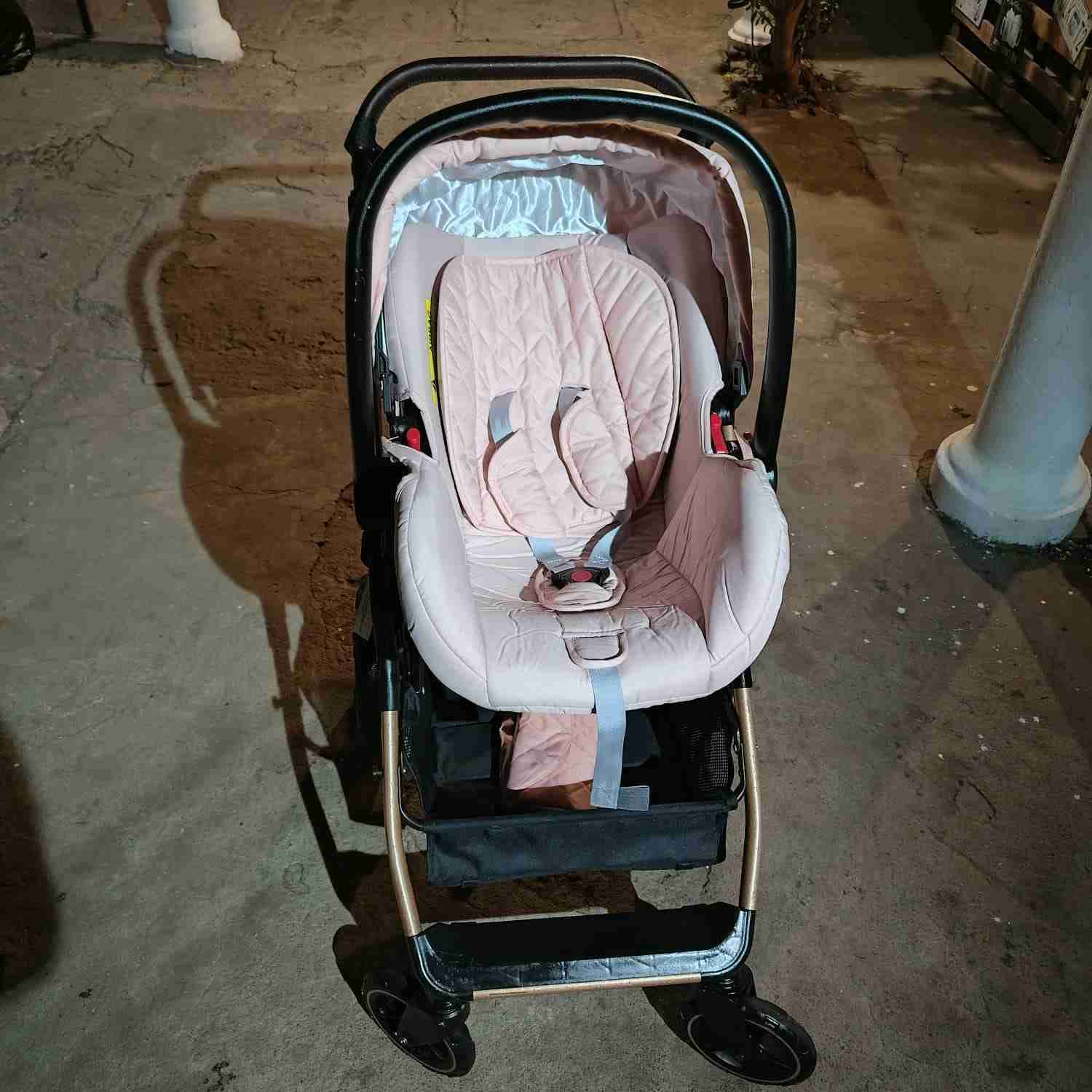 Coche para bebé rosa acolchado - miniatura 4