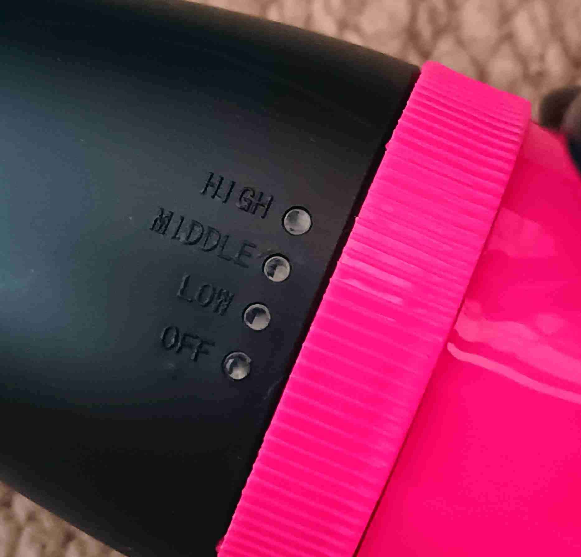 Cepillo secador de cabello negro y rosa - miniatura 3