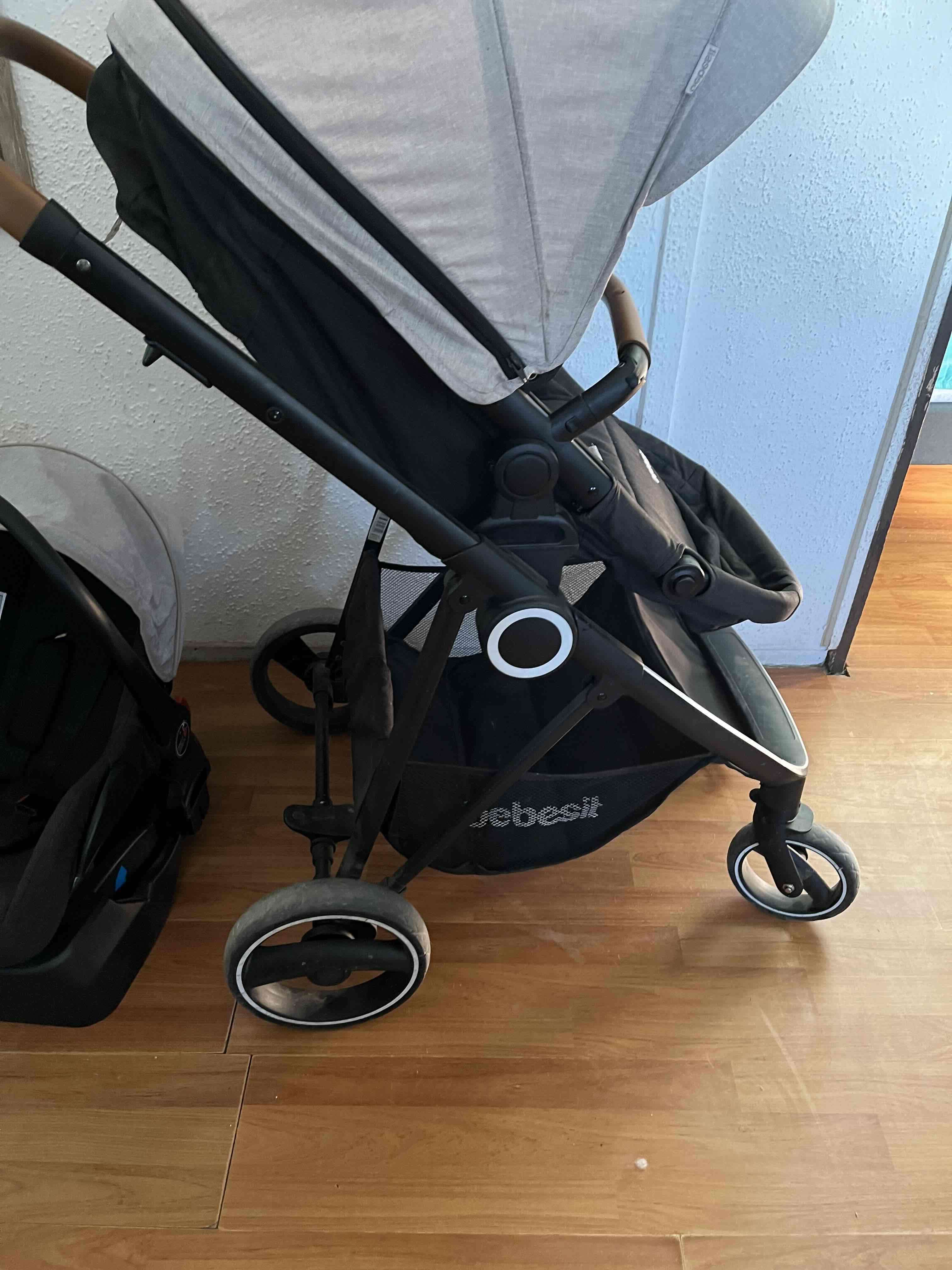 Coche de paseo Bebesit gris - miniatura 2