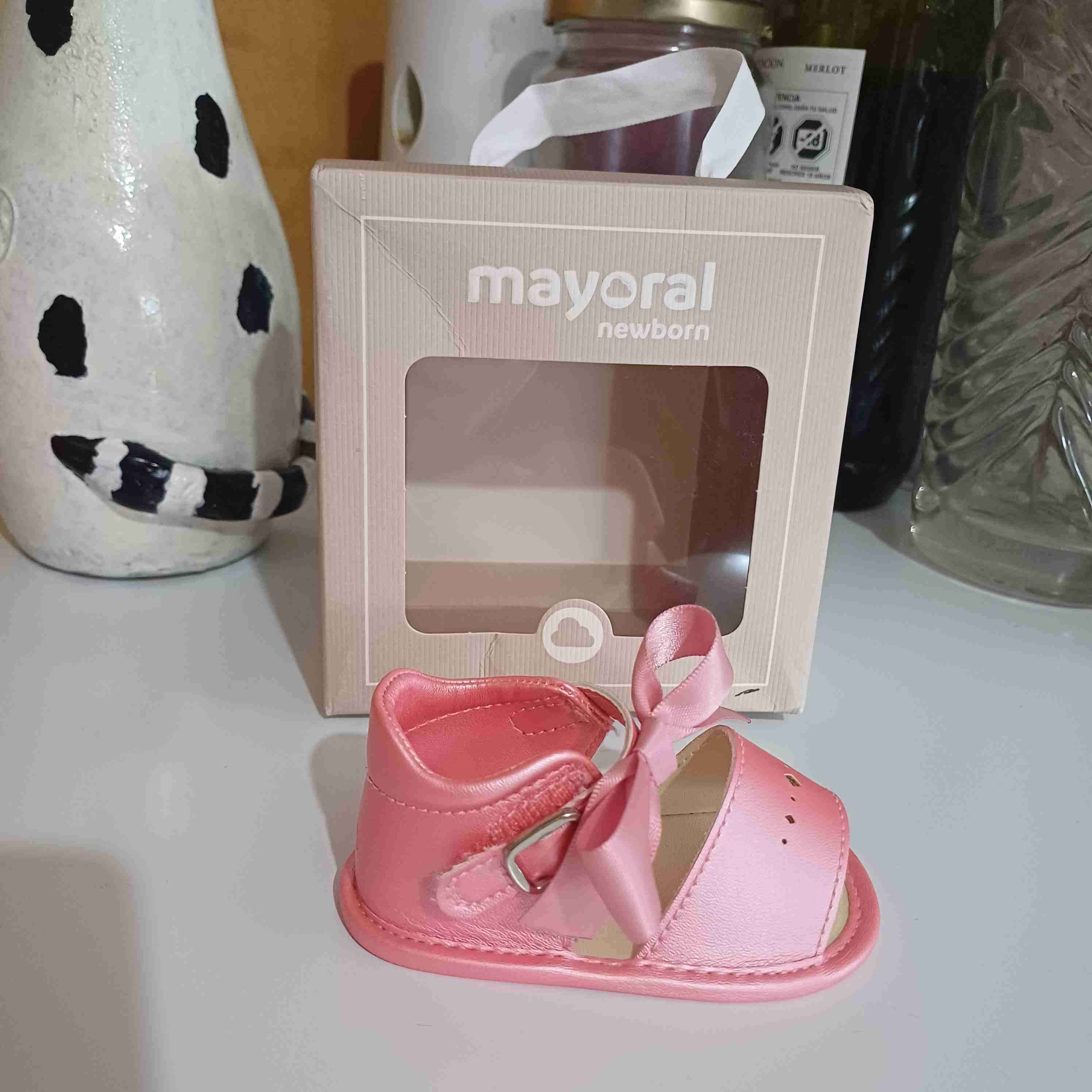 Zapatos rosados para recién nacido - miniatura 3