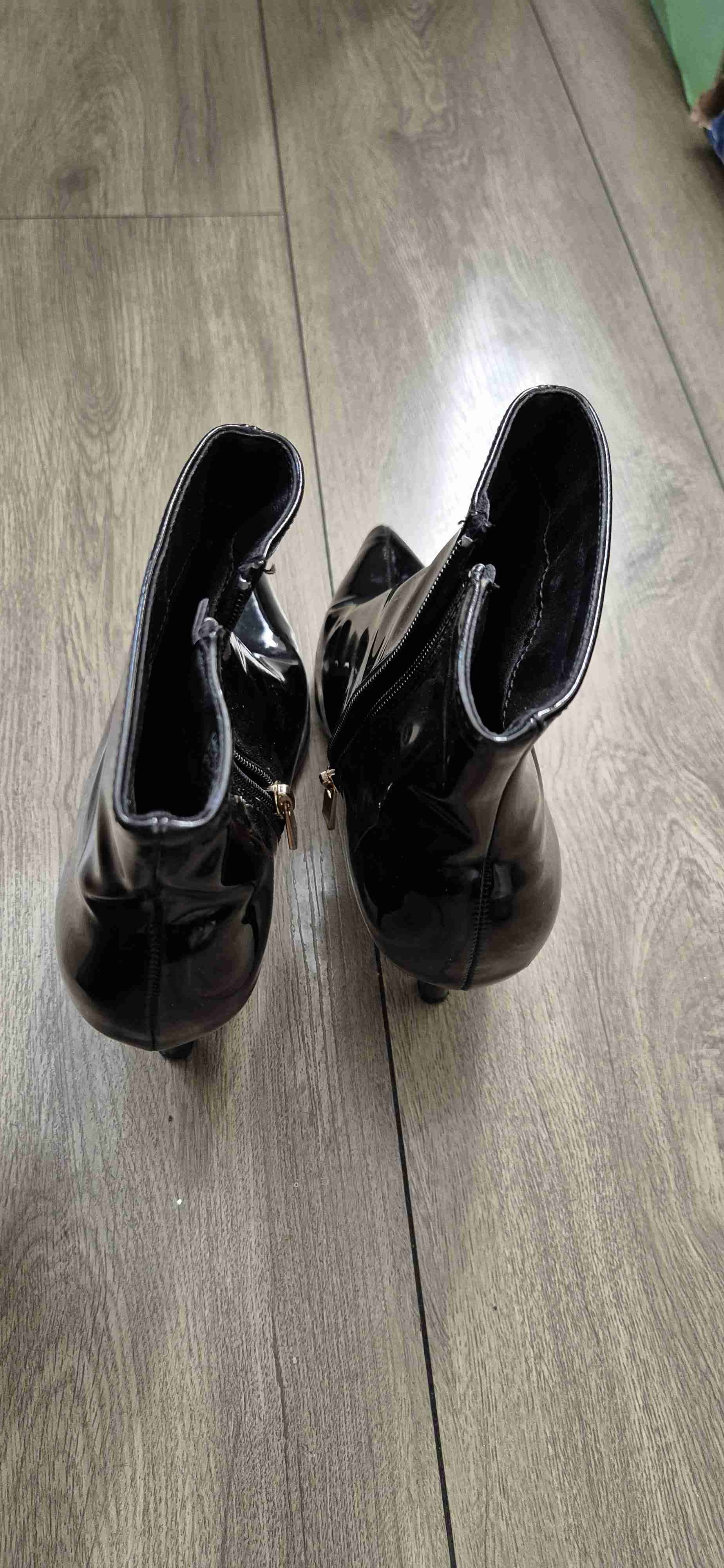 Botines negros charol con cierre. - miniatura 2