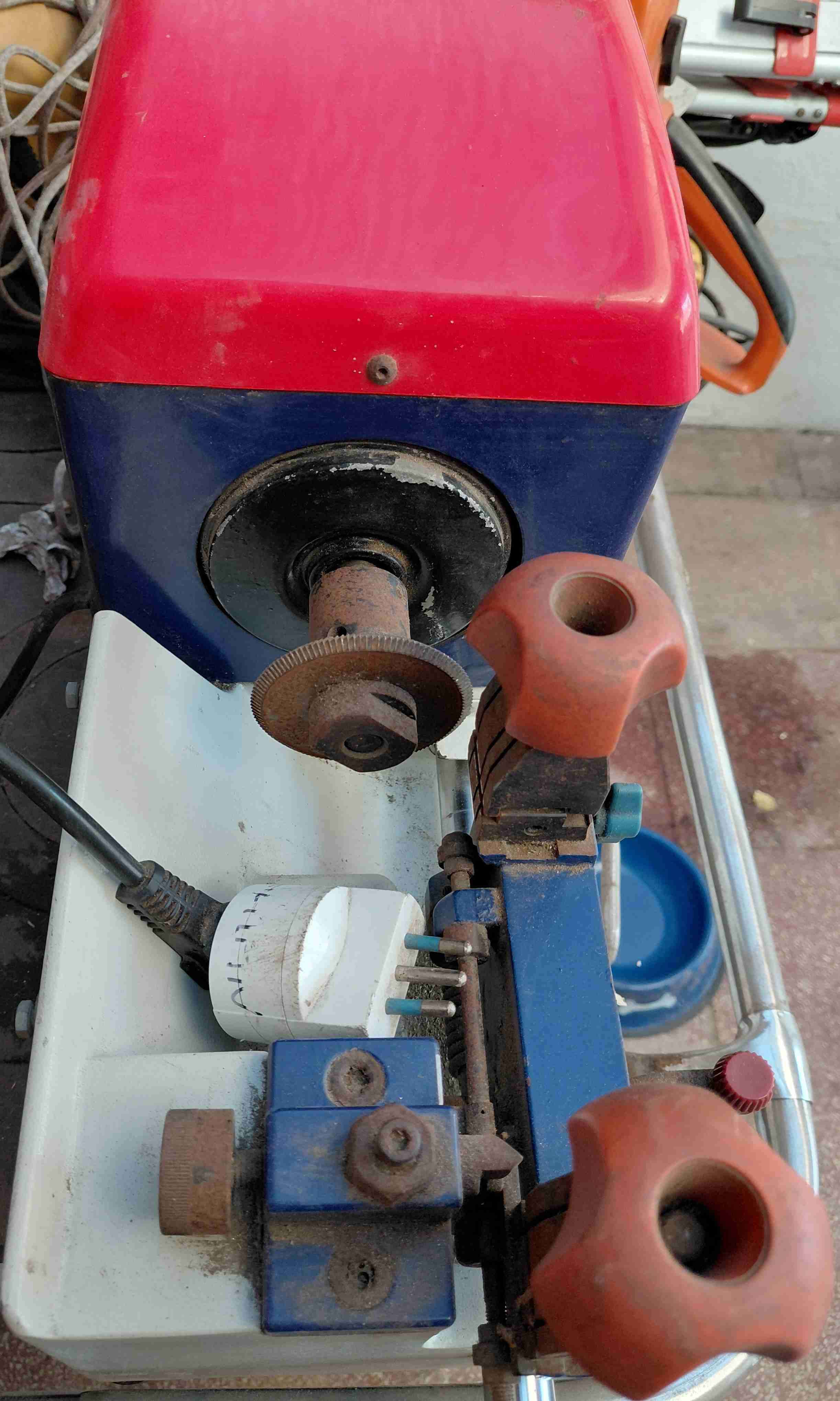 Máquina duplicadora de llaves - miniatura 3