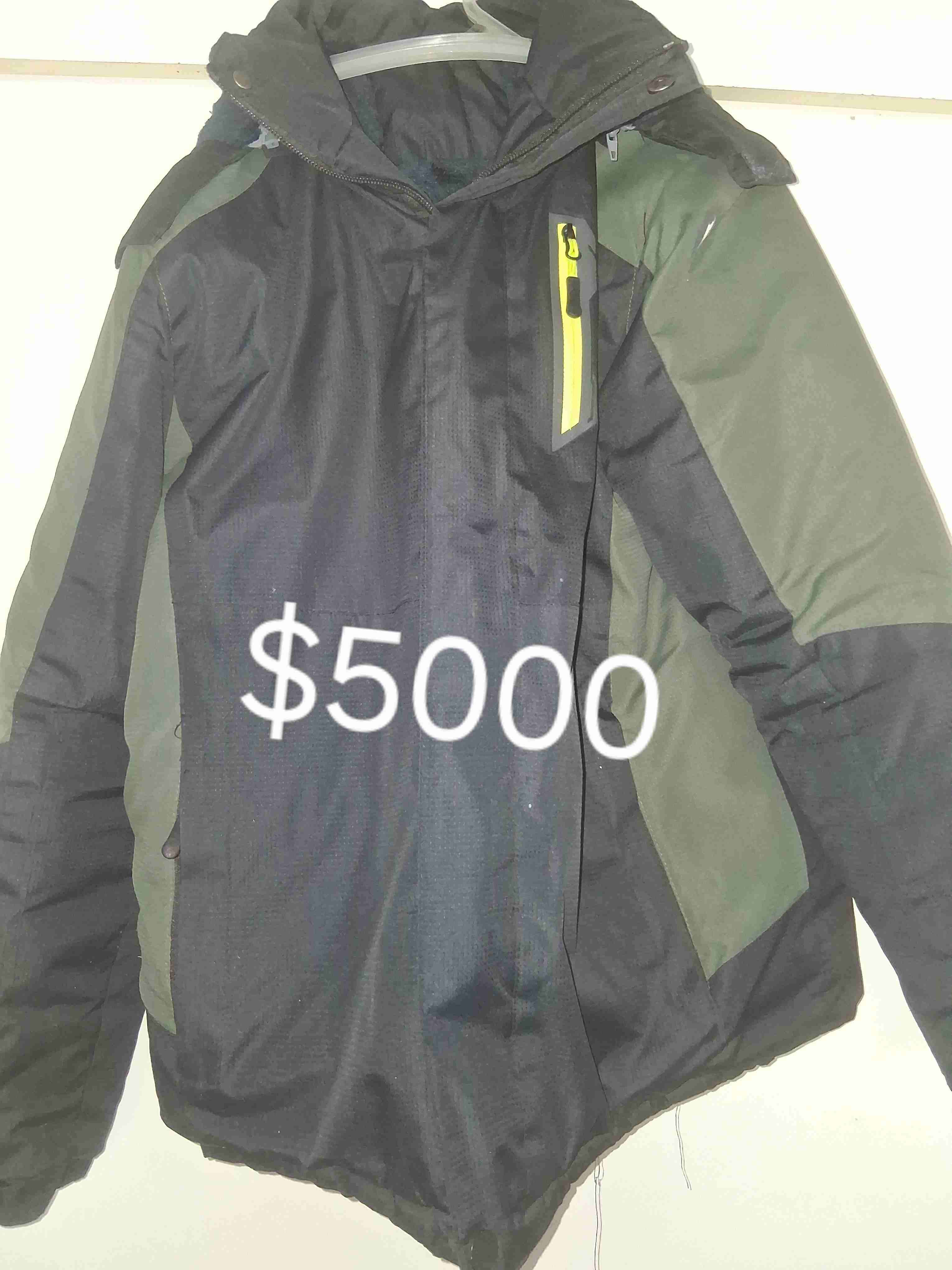 Chaqueta  negra y verde talla 14