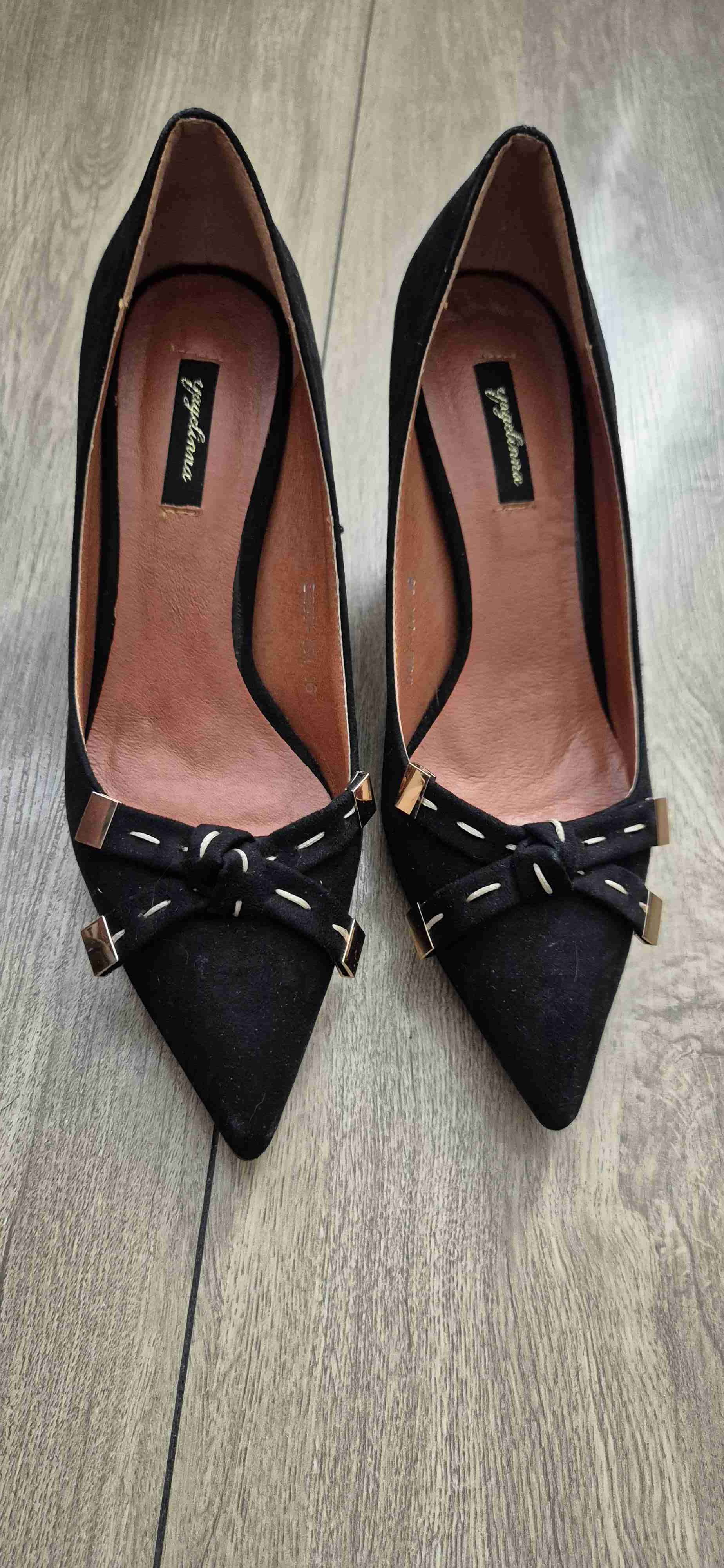 Zapatos de tacón negro elegante - miniatura 1