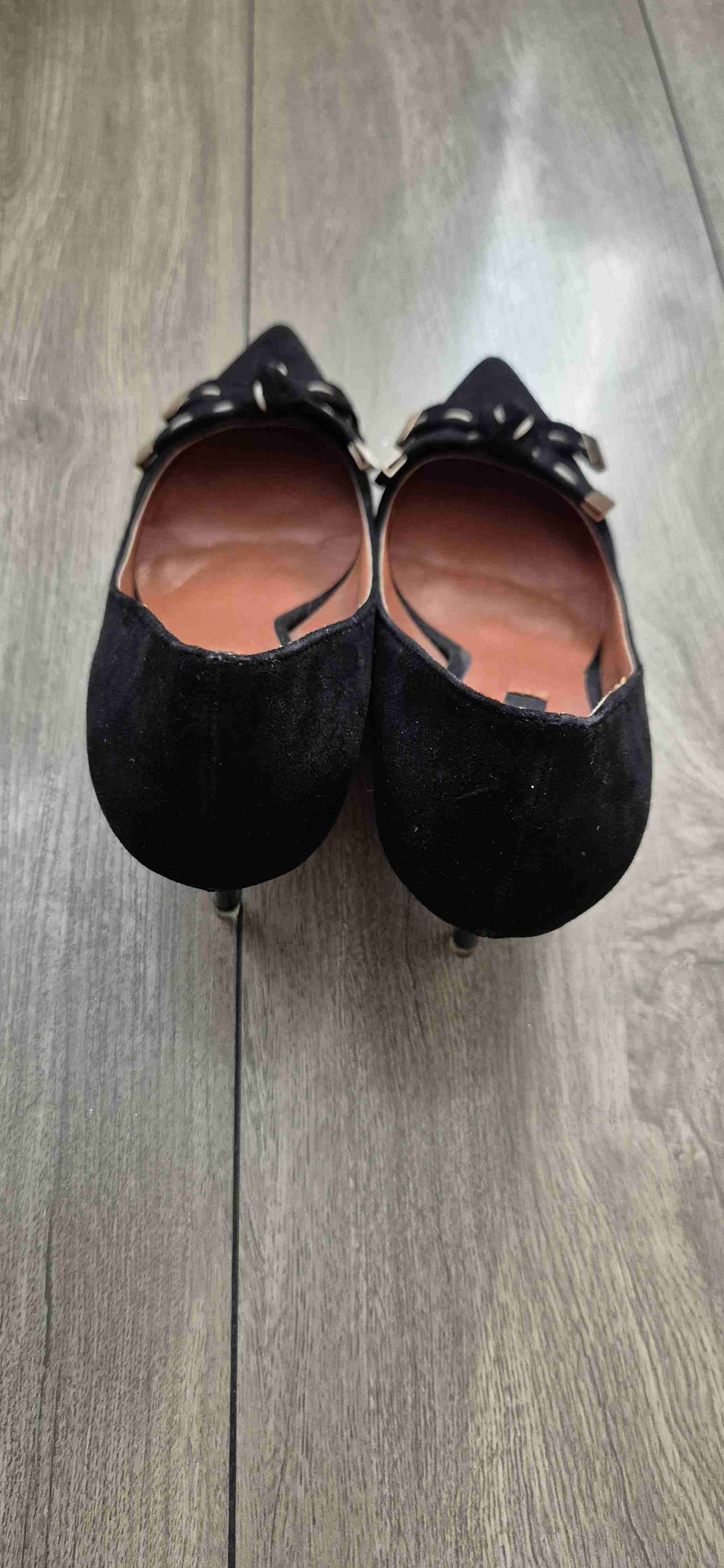 Zapatos de tacón negro elegante - miniatura 2