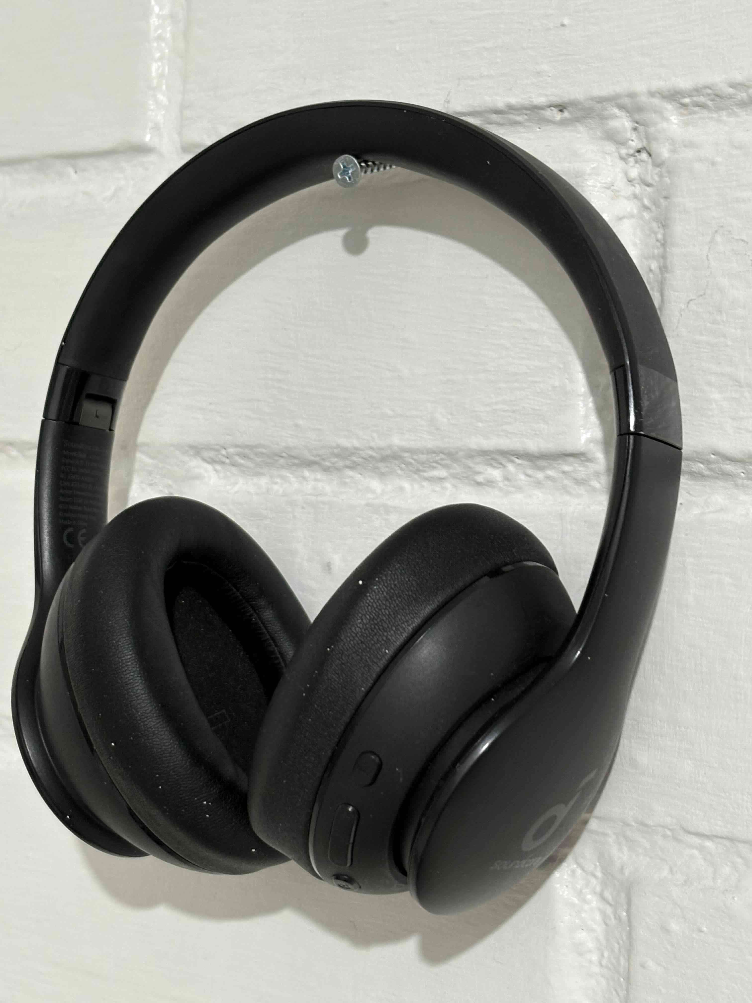 Audífonos negros inalámbricos