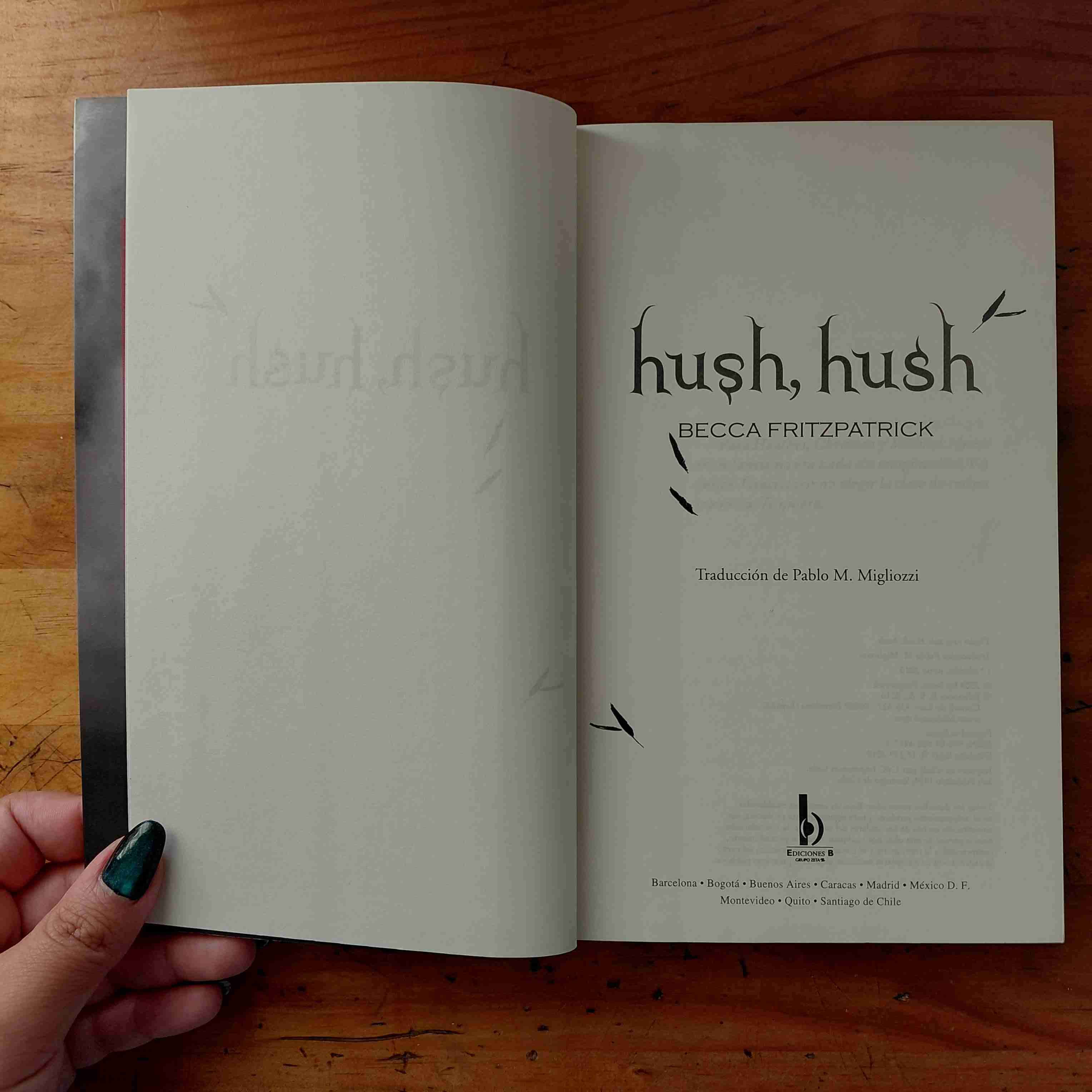 'Hush, Hush' de Becca Fitzpatrick - miniatura 4