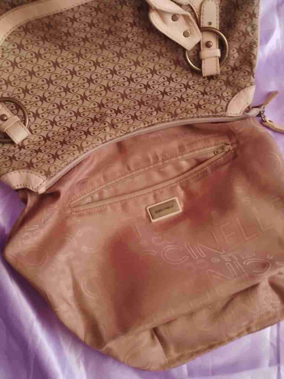 Cartera beige con diseño estampado - miniatura 4