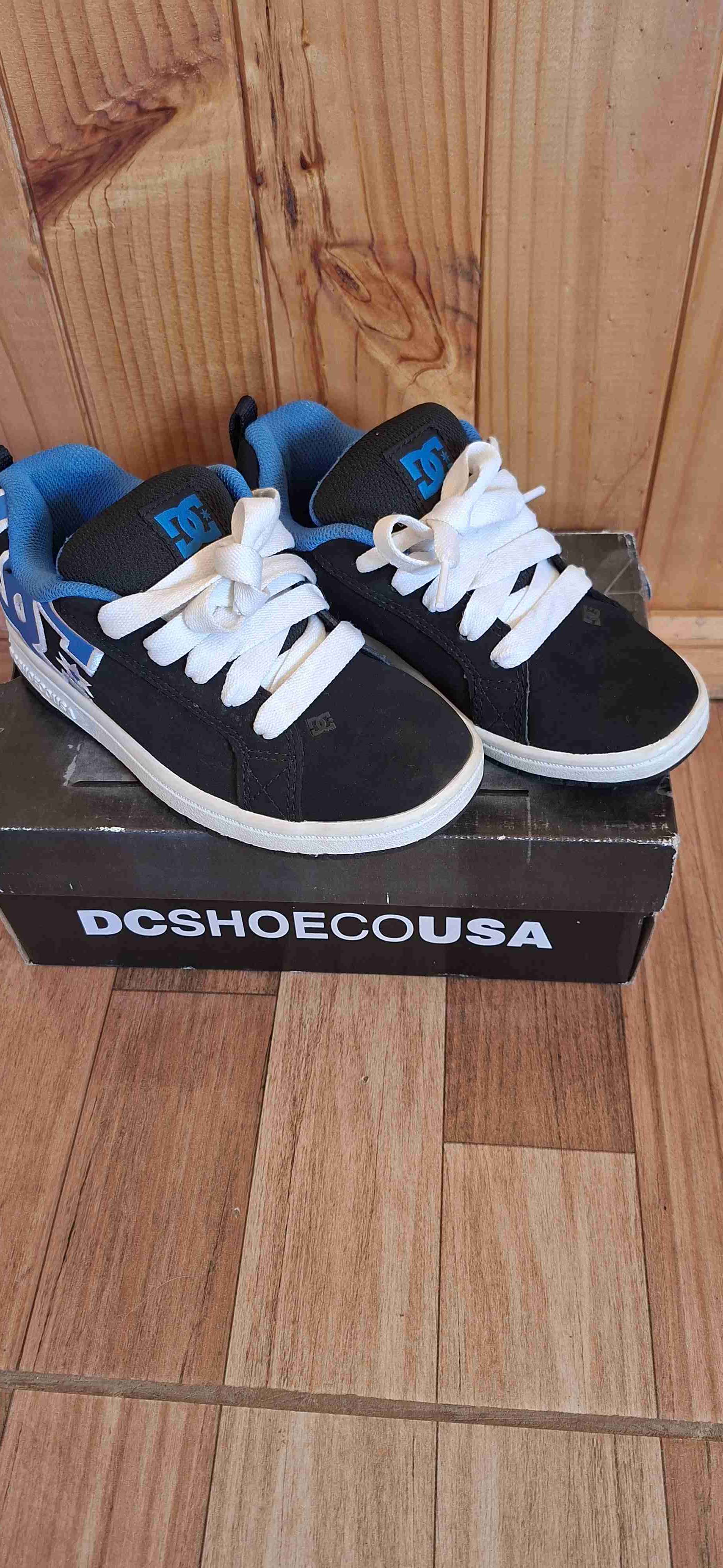 Zapatillas DC negras y azules - miniatura 1