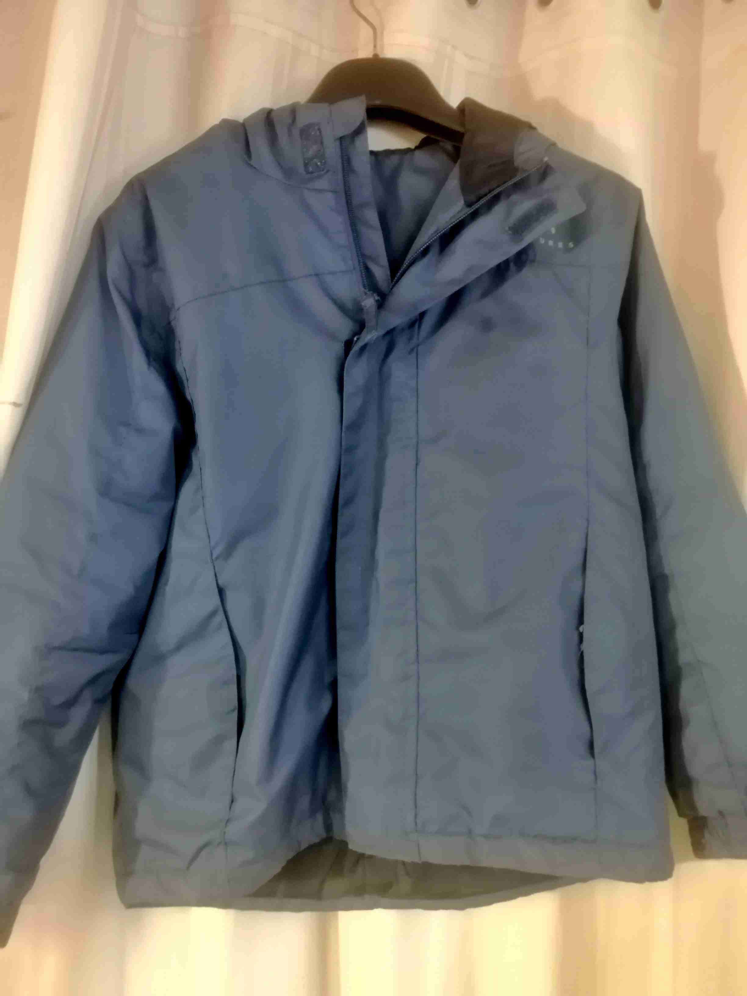 Chaqueta azul con capucha talla 10