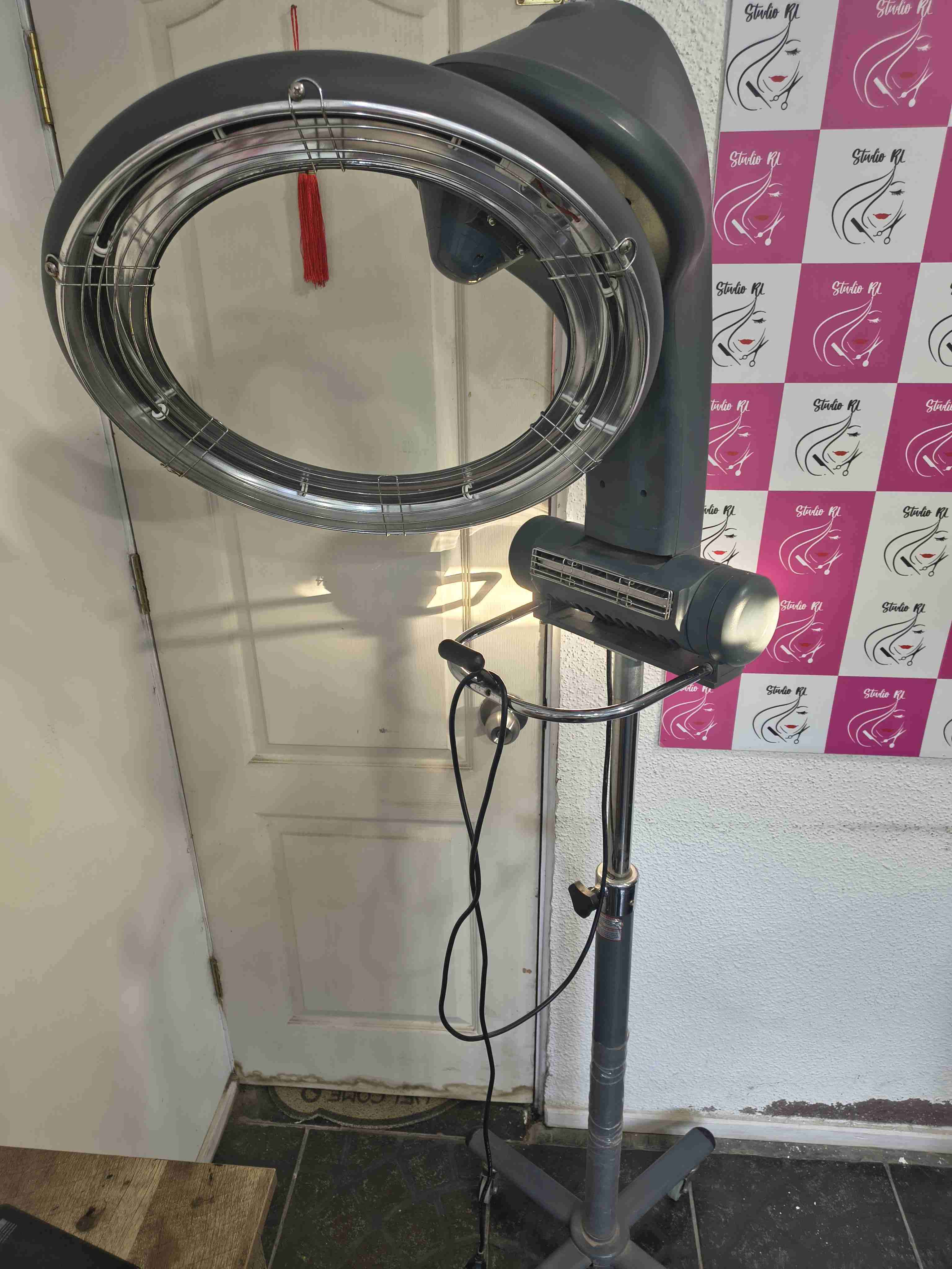 Secador de cabello profesional - miniatura 1