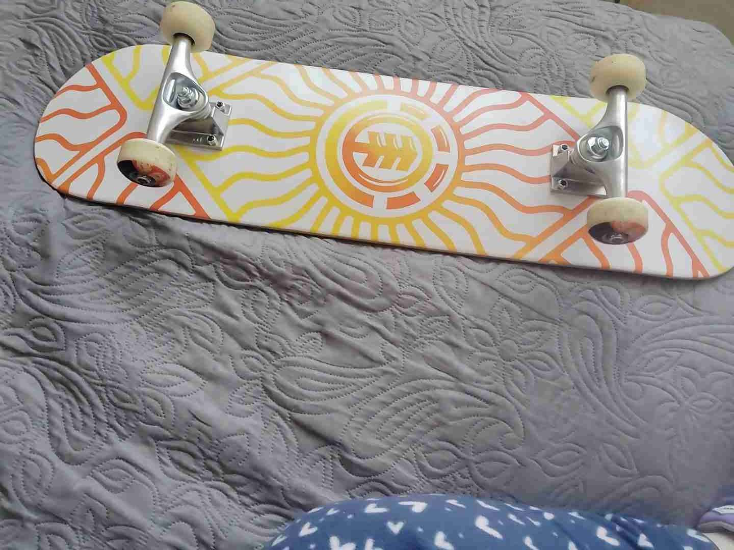 Skateboard nuevo - miniatura 1