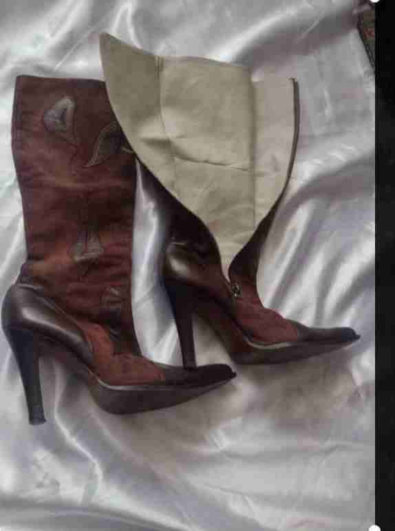 Botas de cuero con taco - miniatura 1