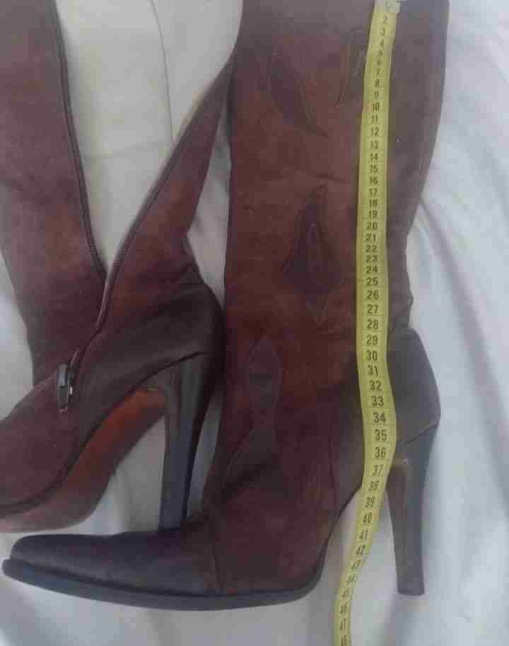 Botas de cuero con taco - miniatura 2