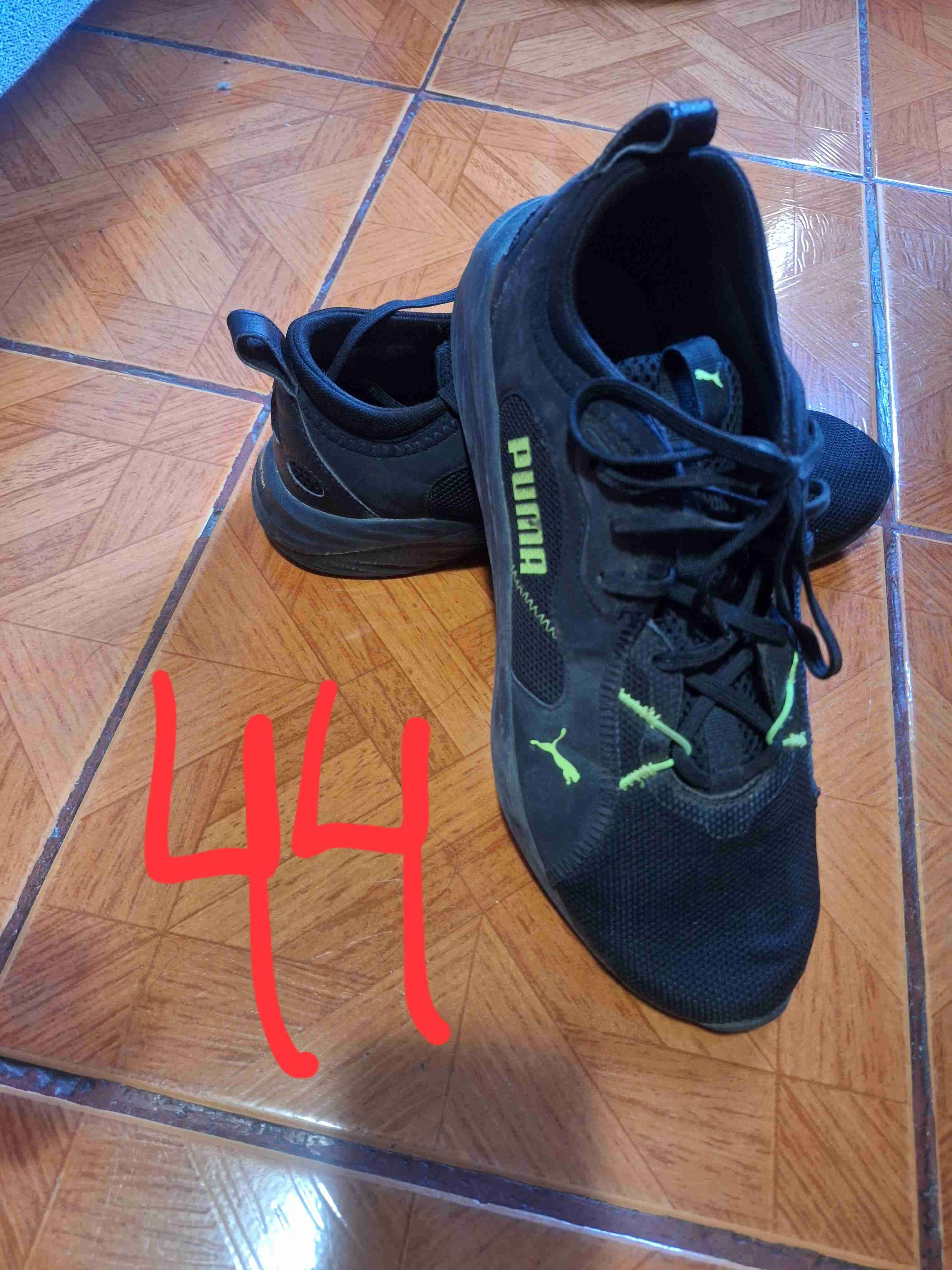 Zapatillas negras Puma talla 44 - miniatura 1