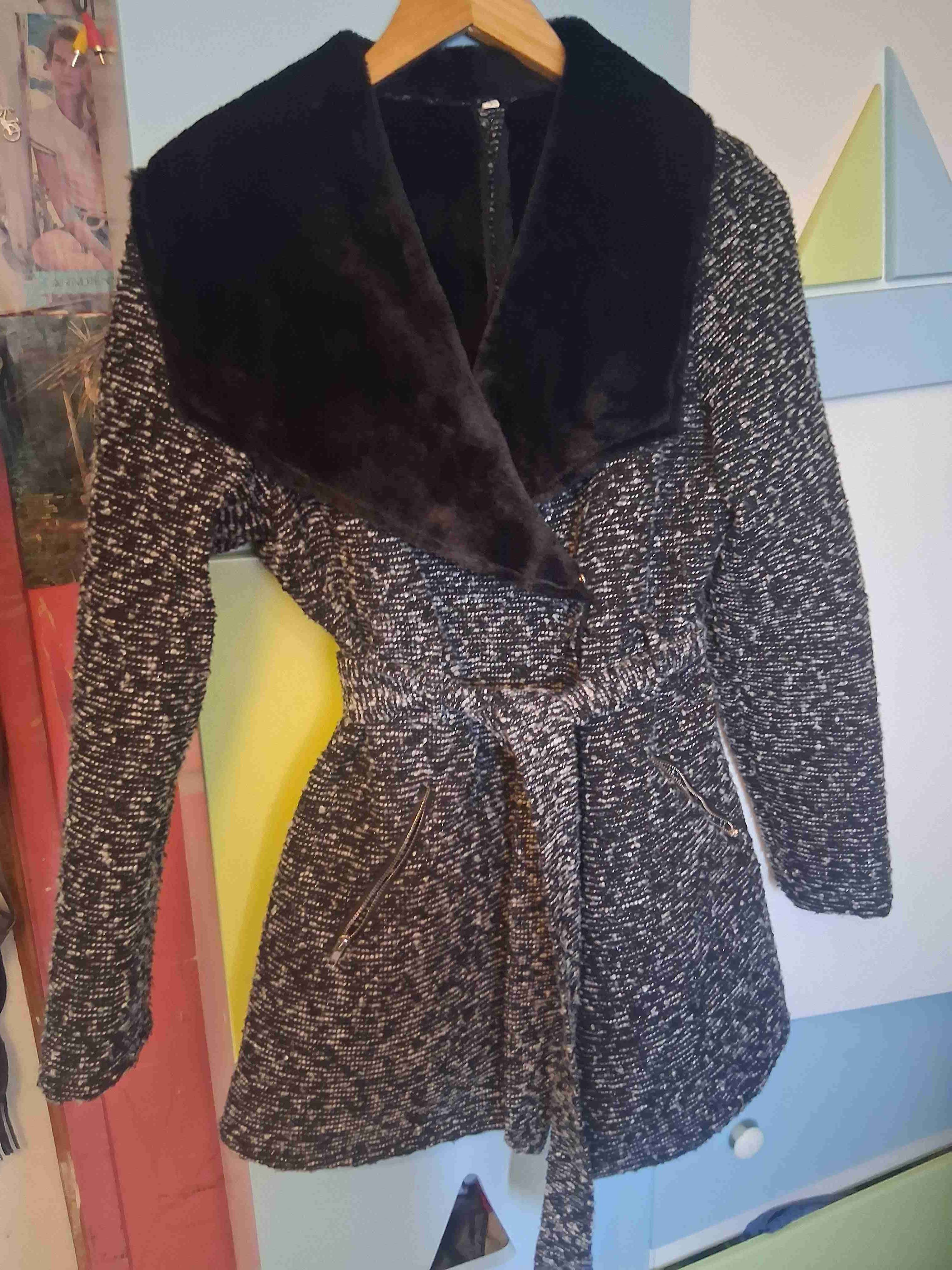 Abrigo de lana con cuello de piel - miniatura 2