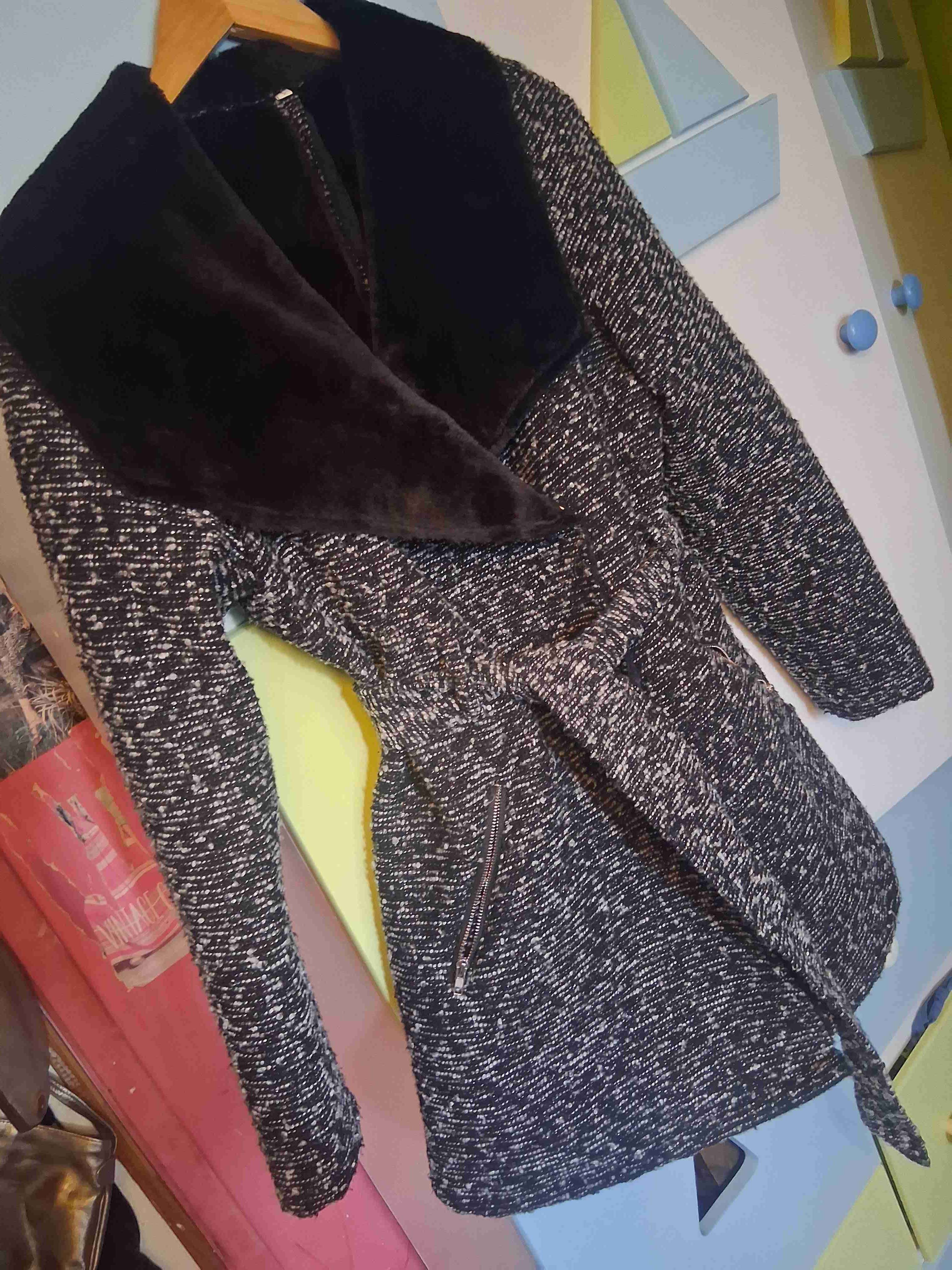 Abrigo de lana con cuello de piel - miniatura 3