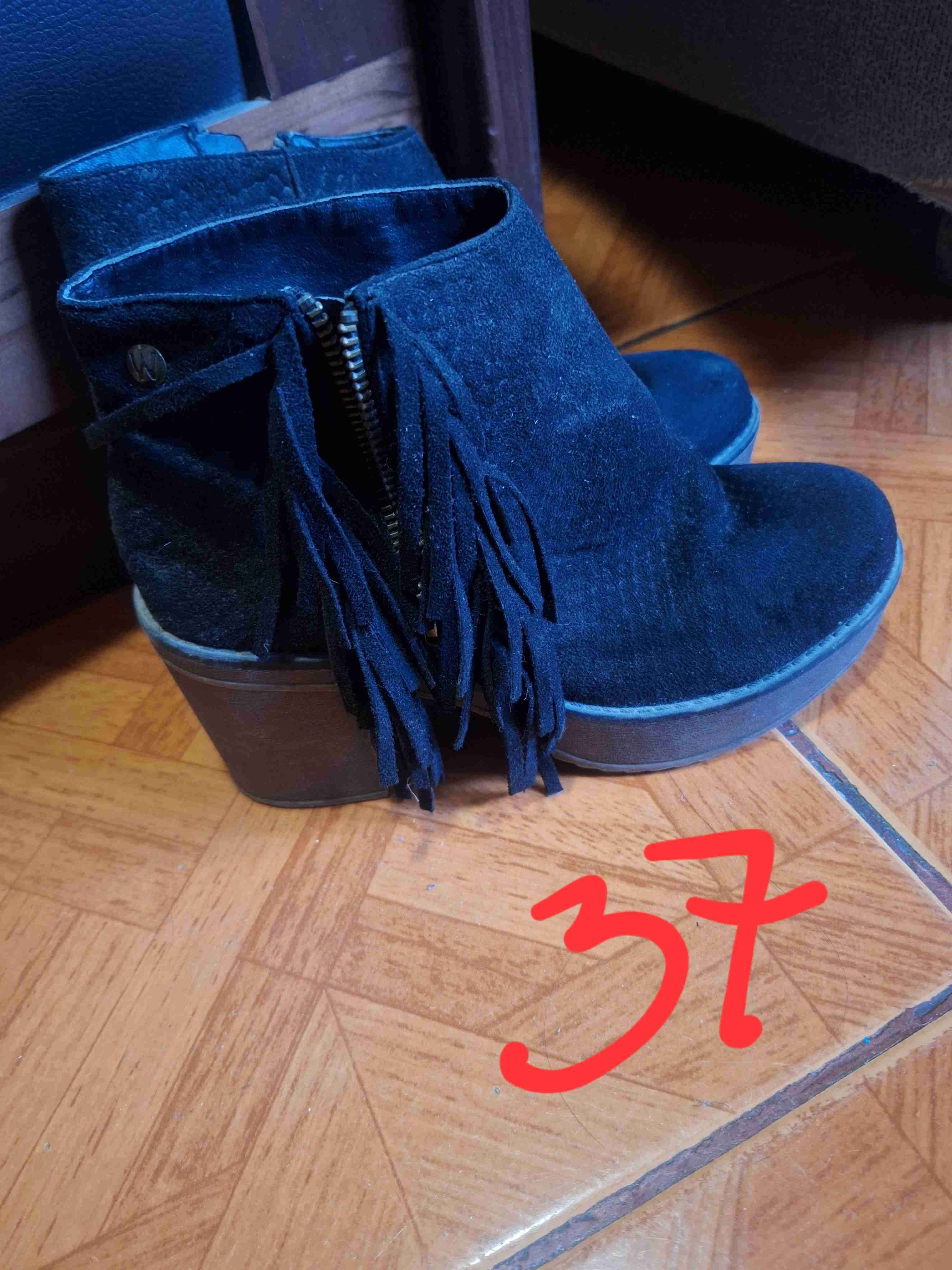 Botines negros con flecos talla 37 - miniatura 1