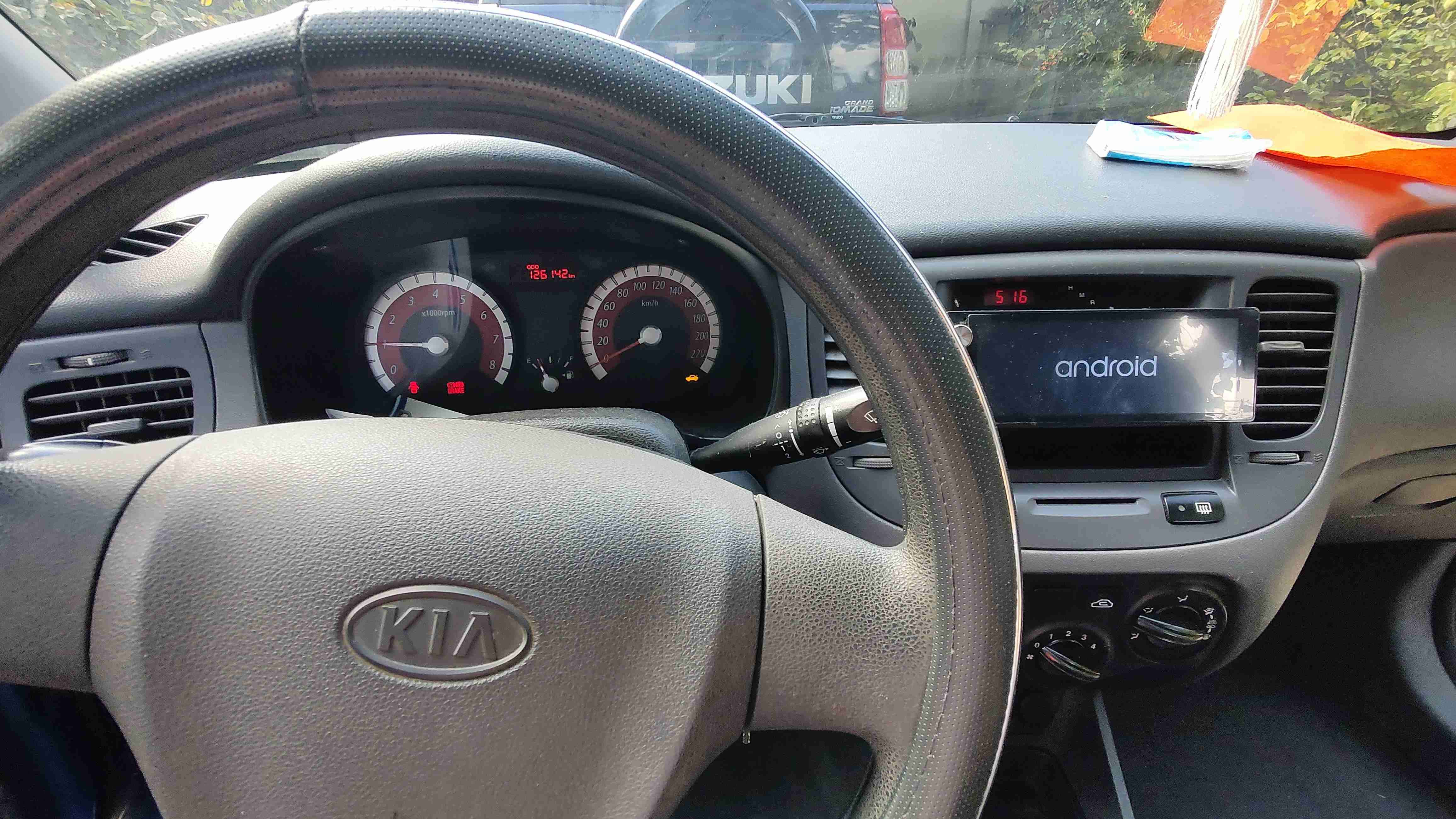 Kia rio sedán 2011 - miniatura 4