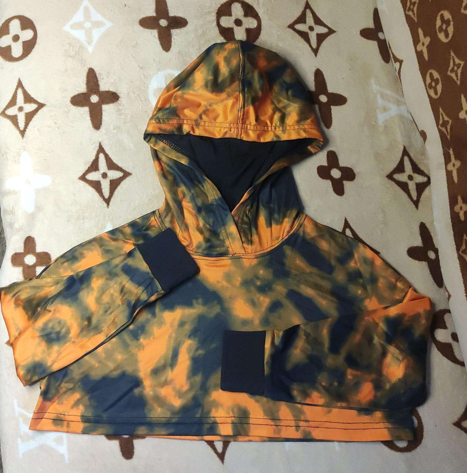 Polerón tie-dye con capucha - miniatura 1