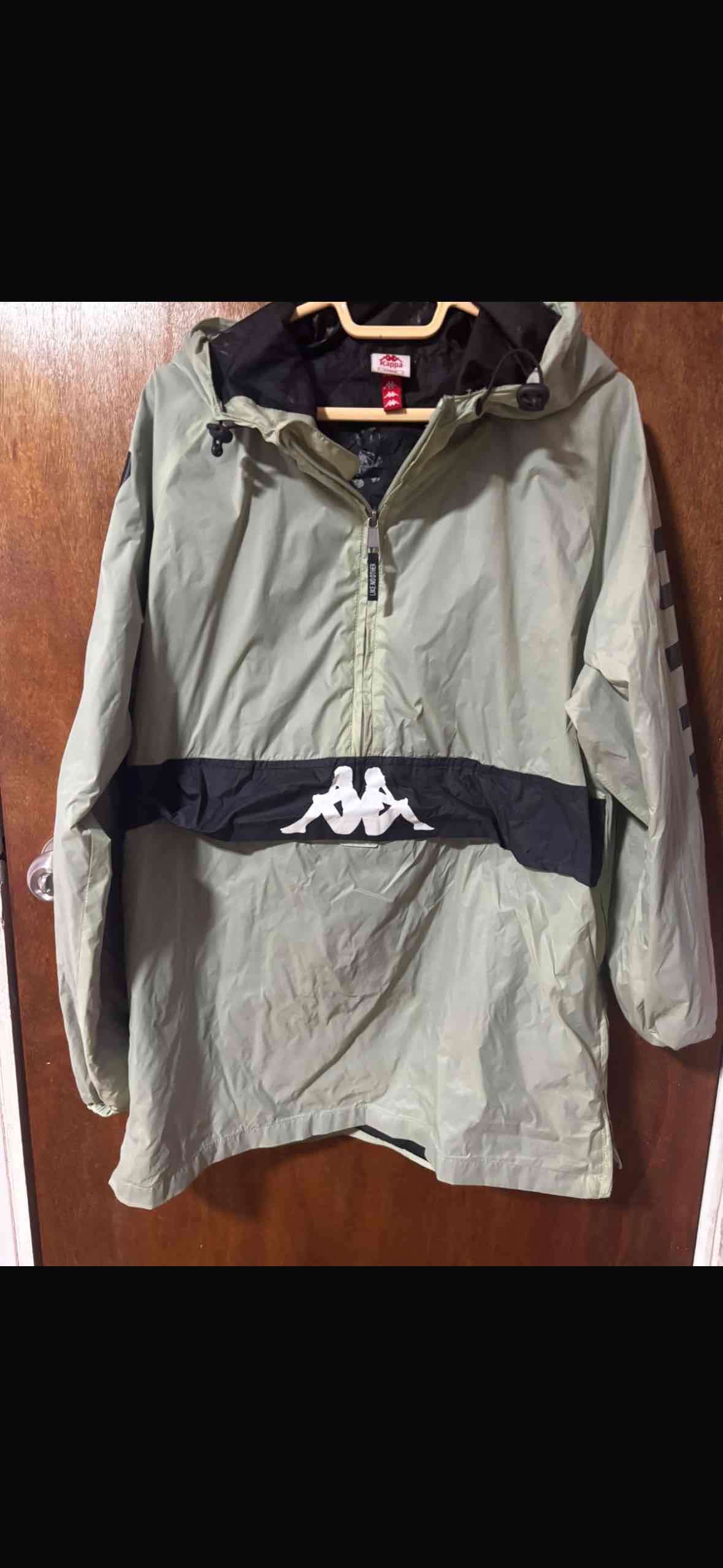 Cortaviento Kappa verde y negro