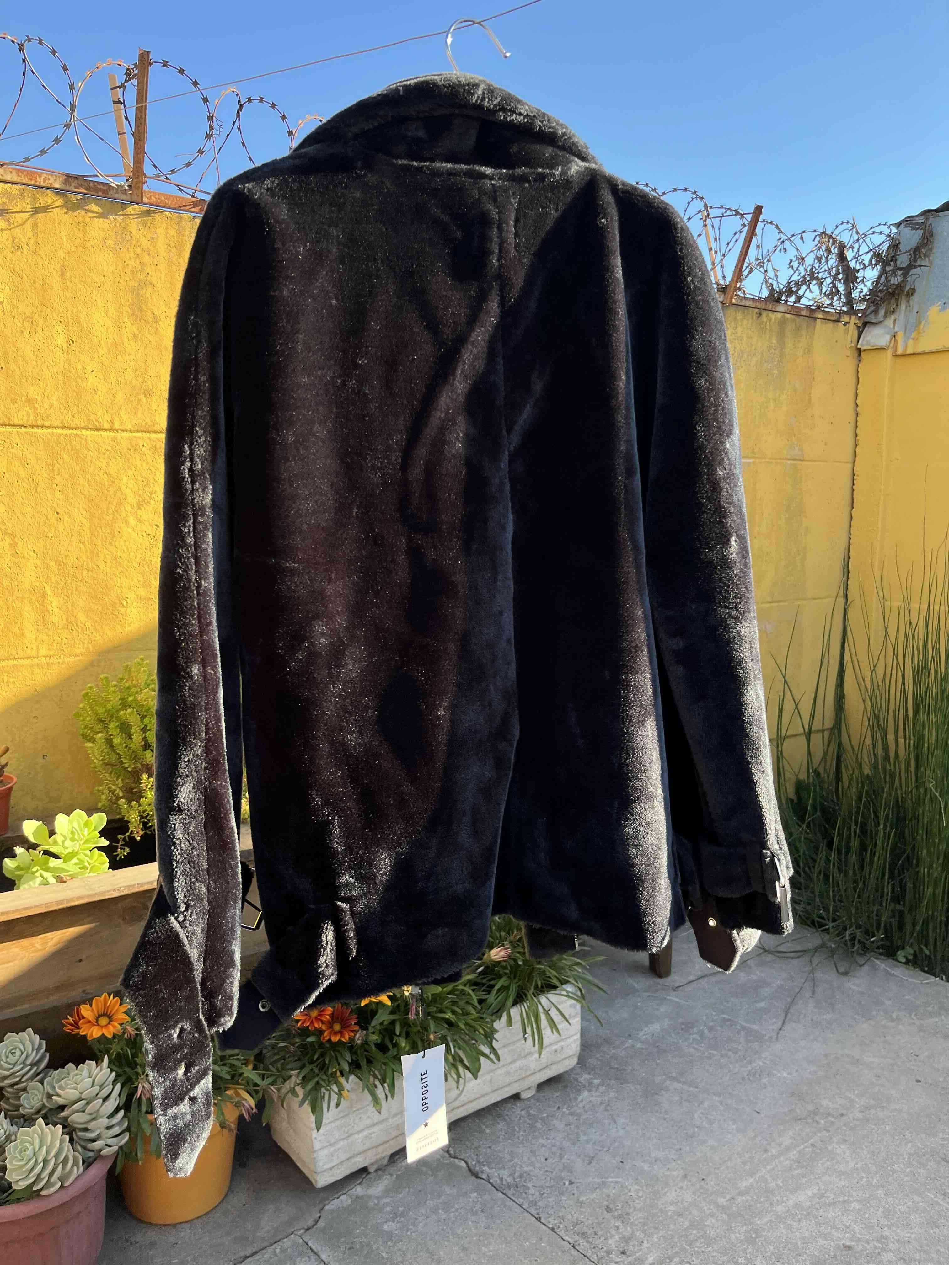 Chaqueta de piel sintética negra - miniatura 2