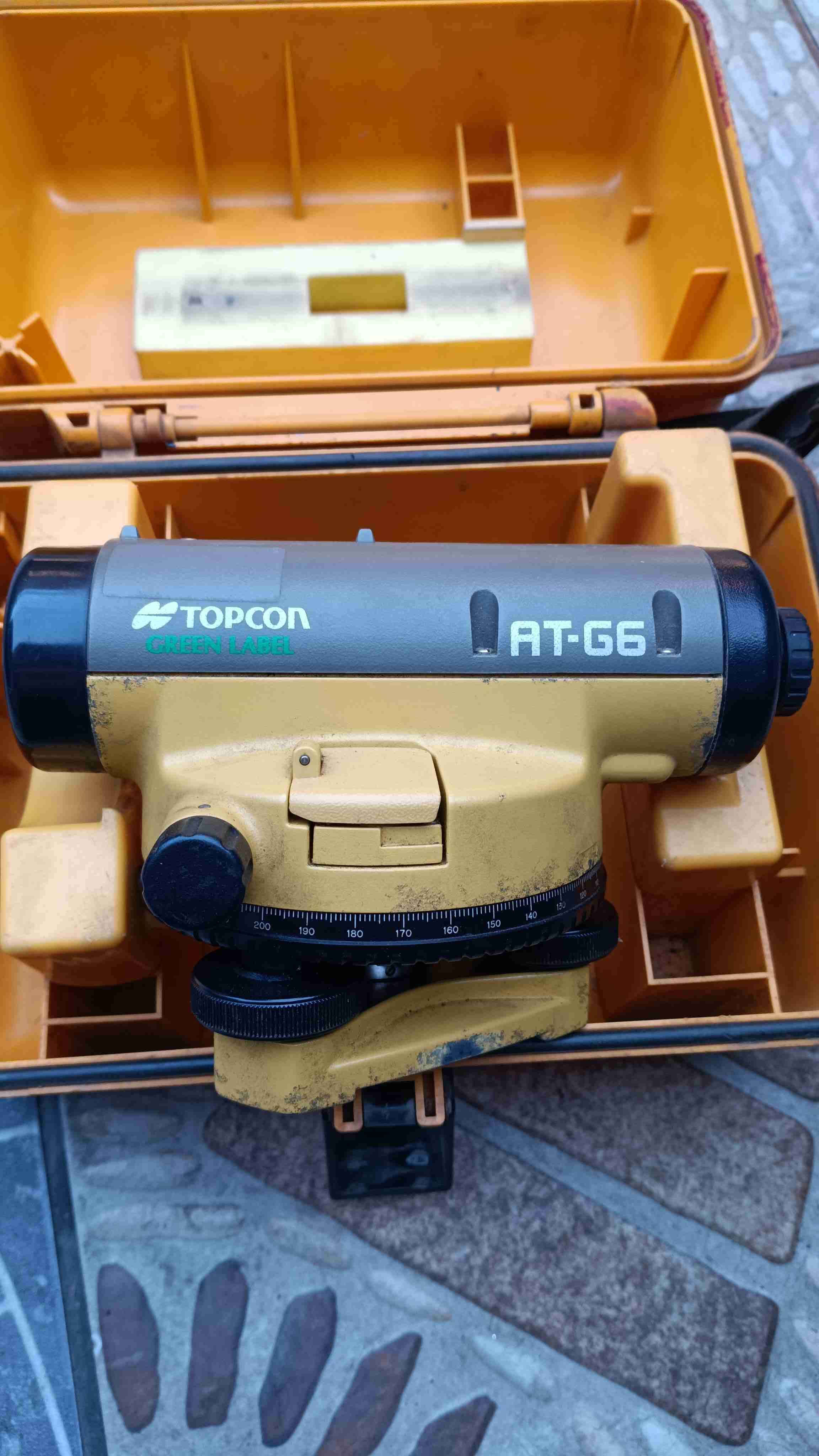 Nivel óptico AT-66 con estuche - miniatura 5