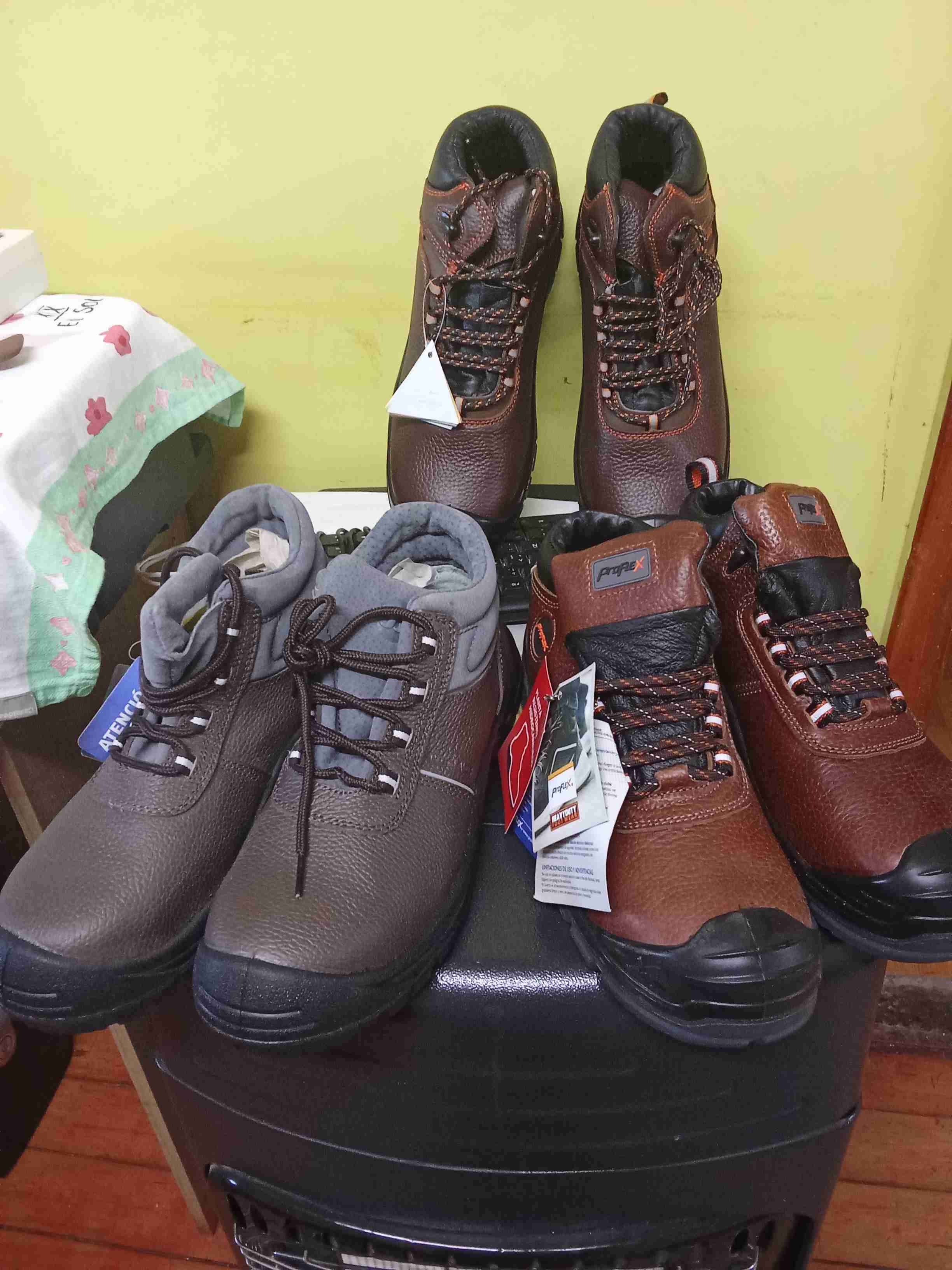 Botas de cuero marrón para hombre - miniatura 6