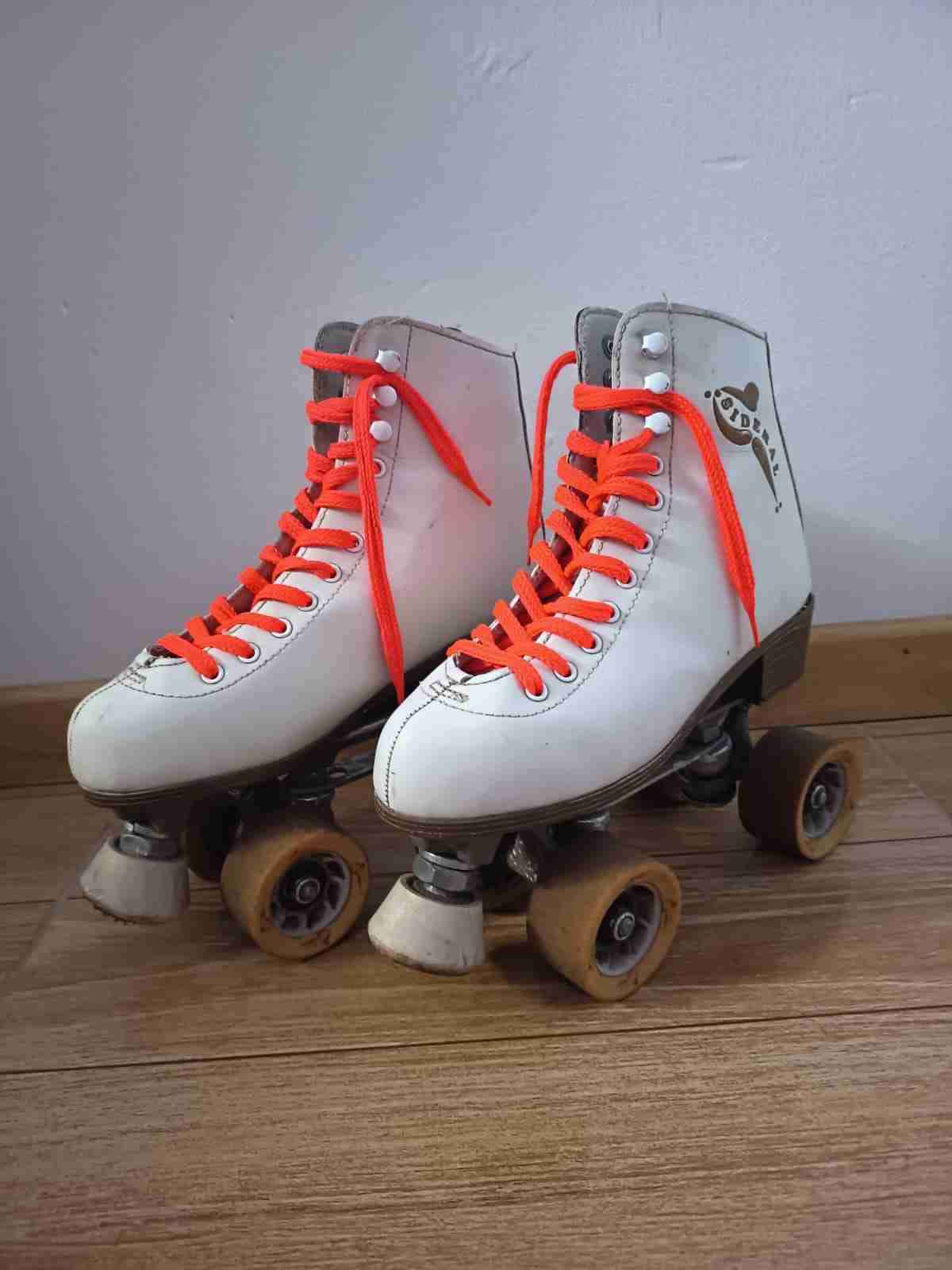 Patines de cuatro ruedas blanco - miniatura 2