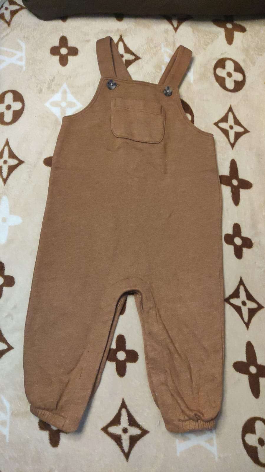 Jardinera color café para bebé - miniatura 1