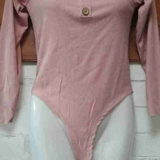 Body negro con botones decorativos - miniatura 3