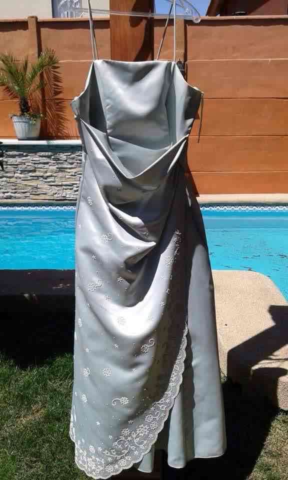 Vestido de gala plateado - miniatura 2