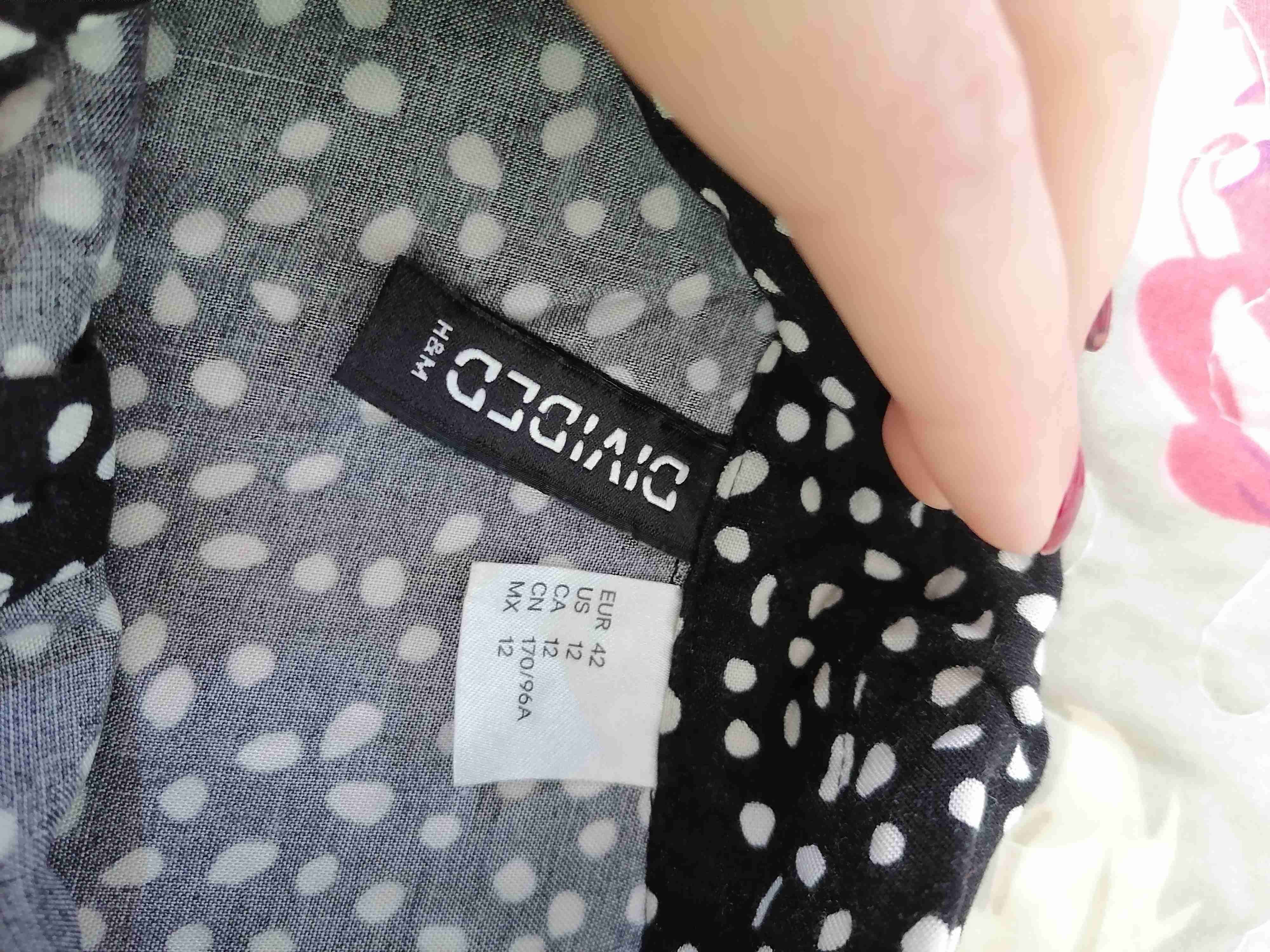 Blusa sin mangas negra con lunares - miniatura 3