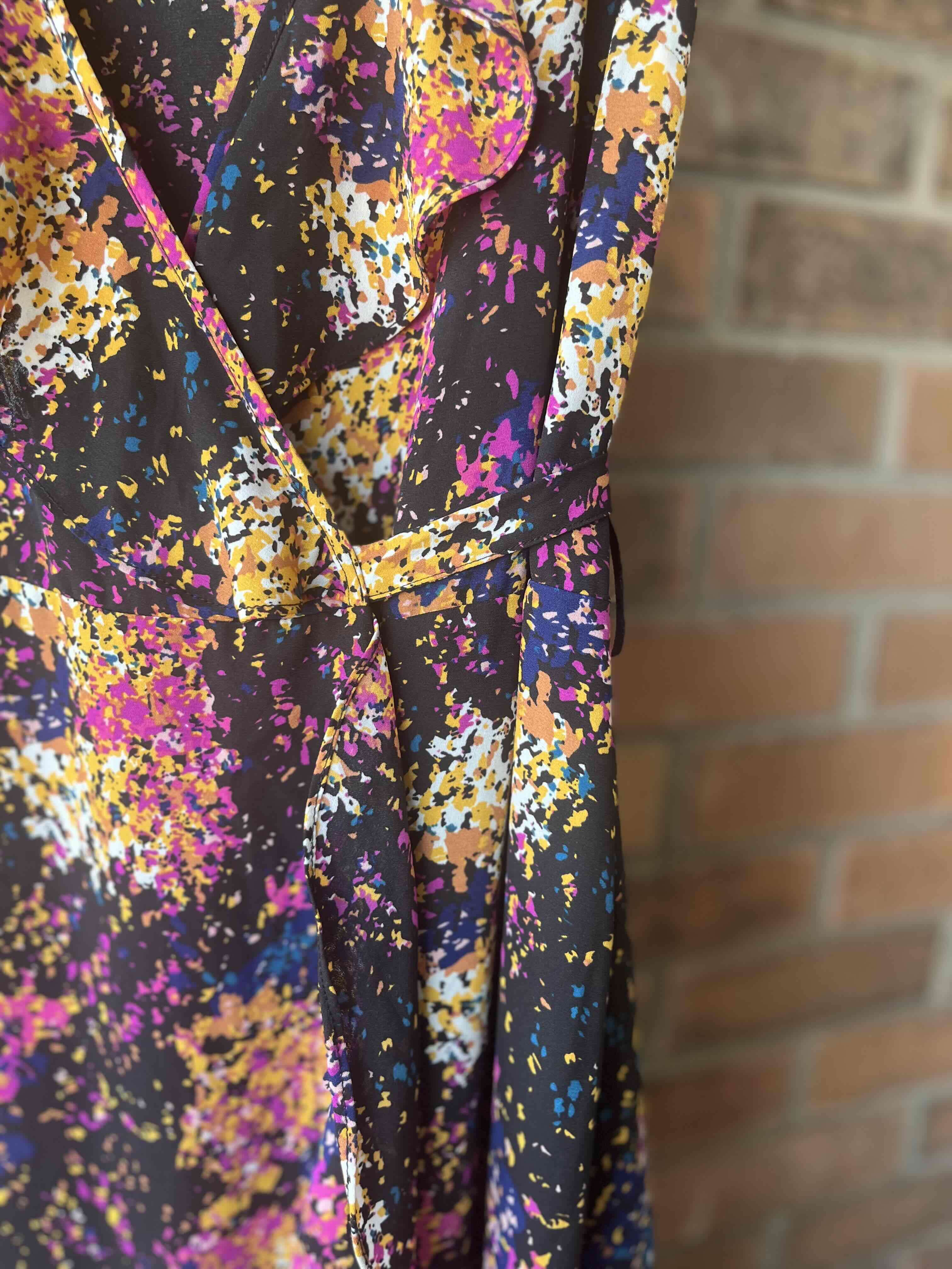 Vestido floral colorido sin mangas - miniatura 2