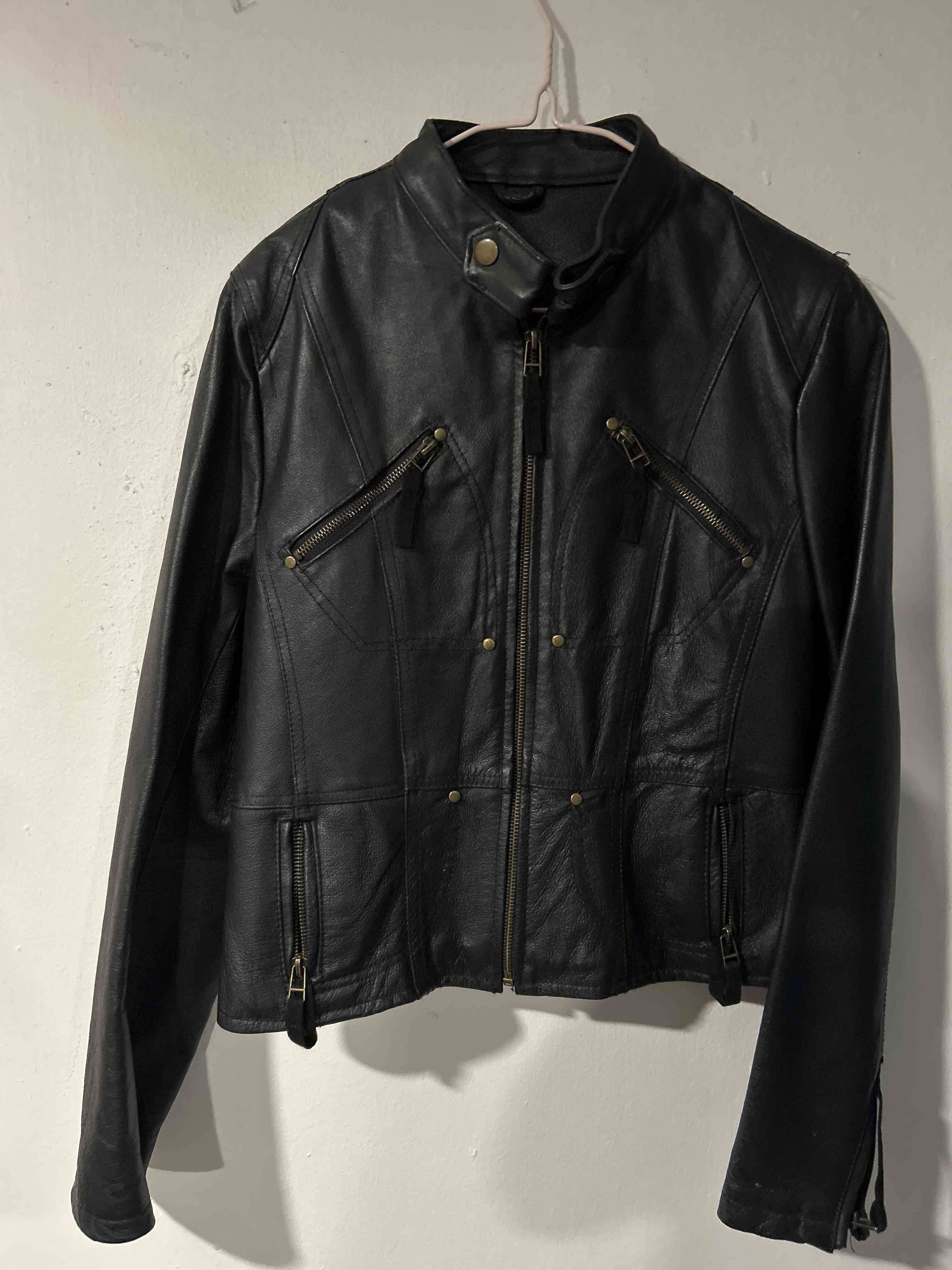 Chaqueta de cuero negra - miniatura 1