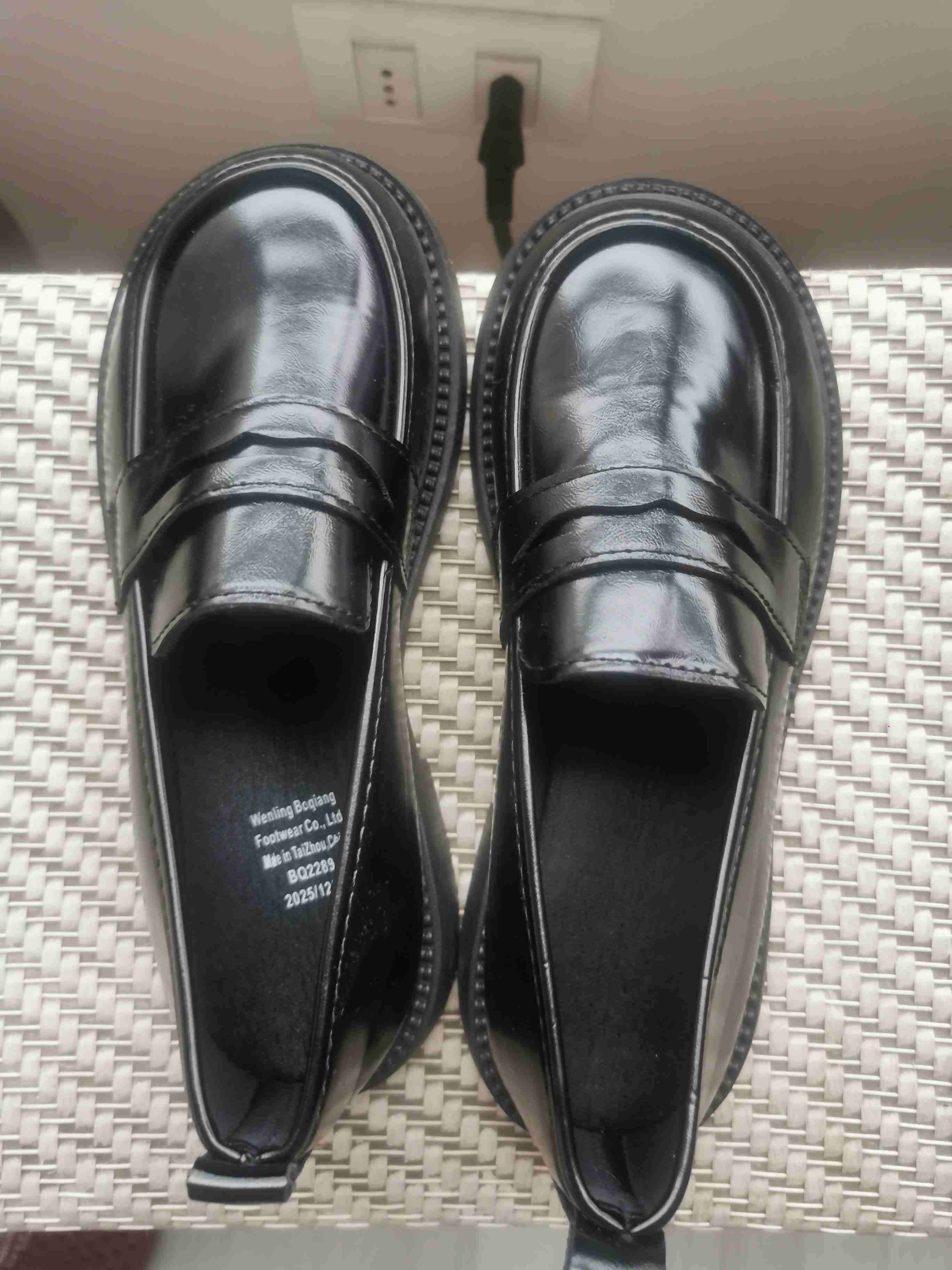 Zapatos negros - miniatura 5