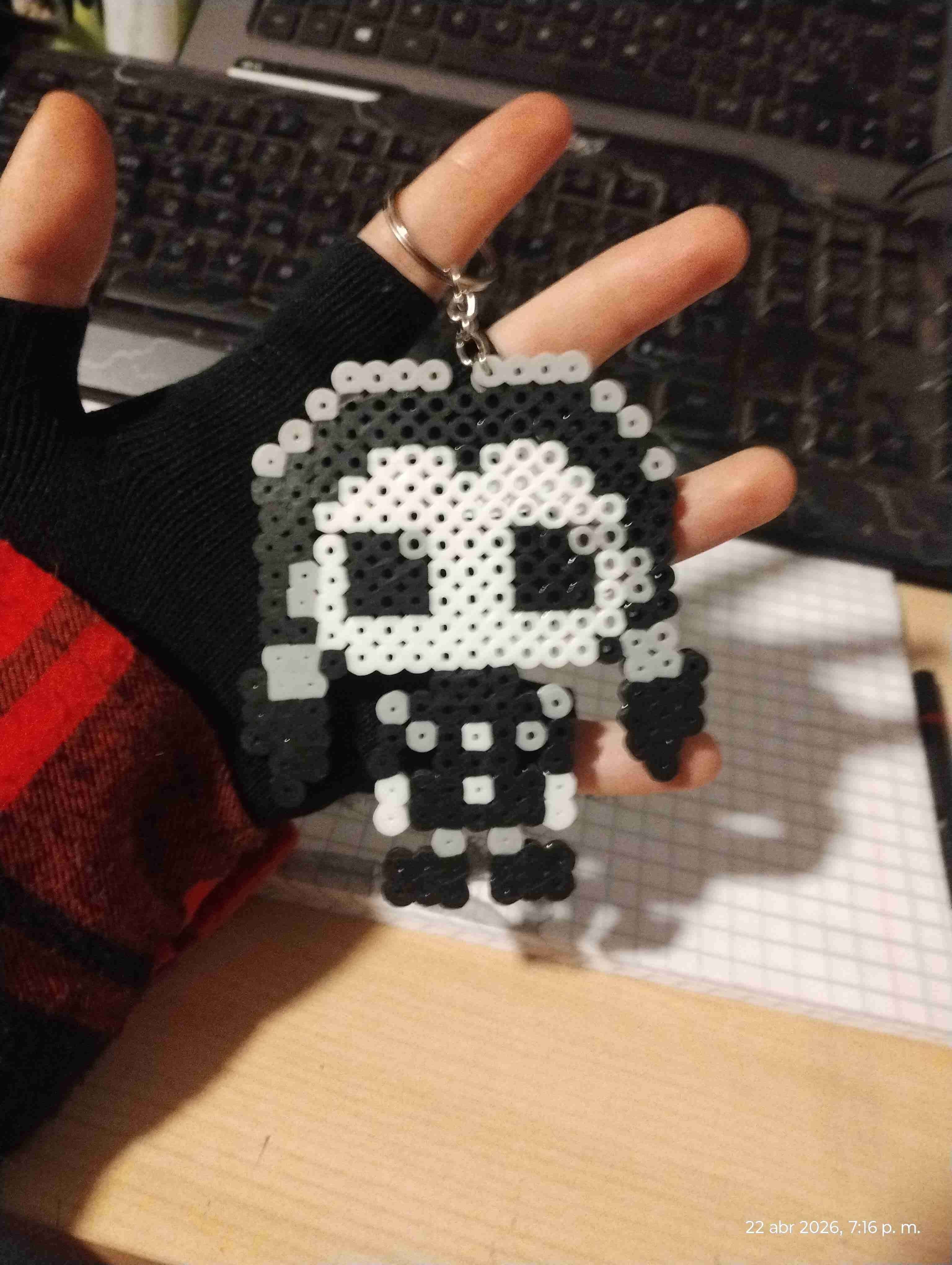 Llavero figura en pixel art - miniatura 2