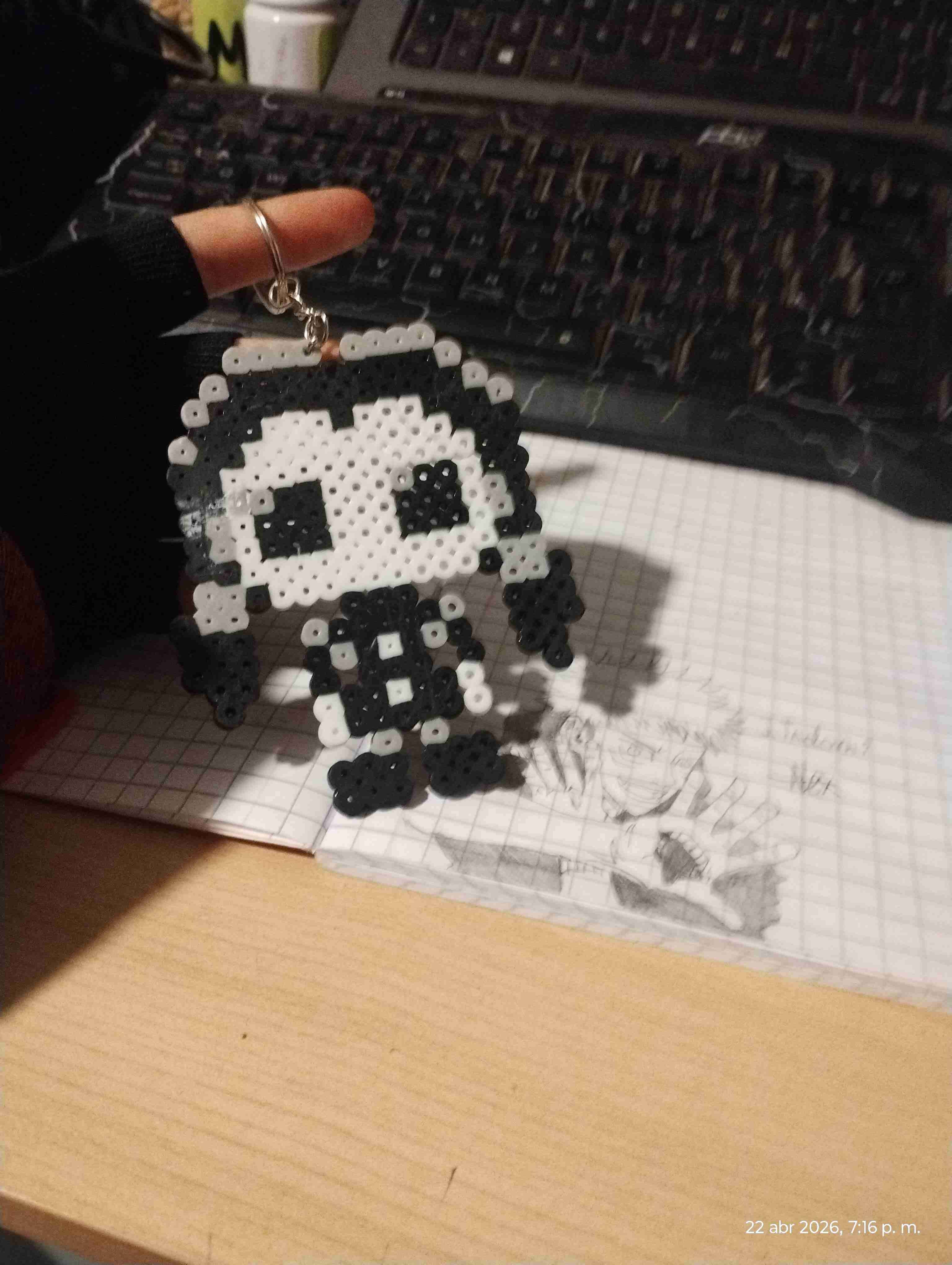 Llavero figura en pixel art - miniatura 4