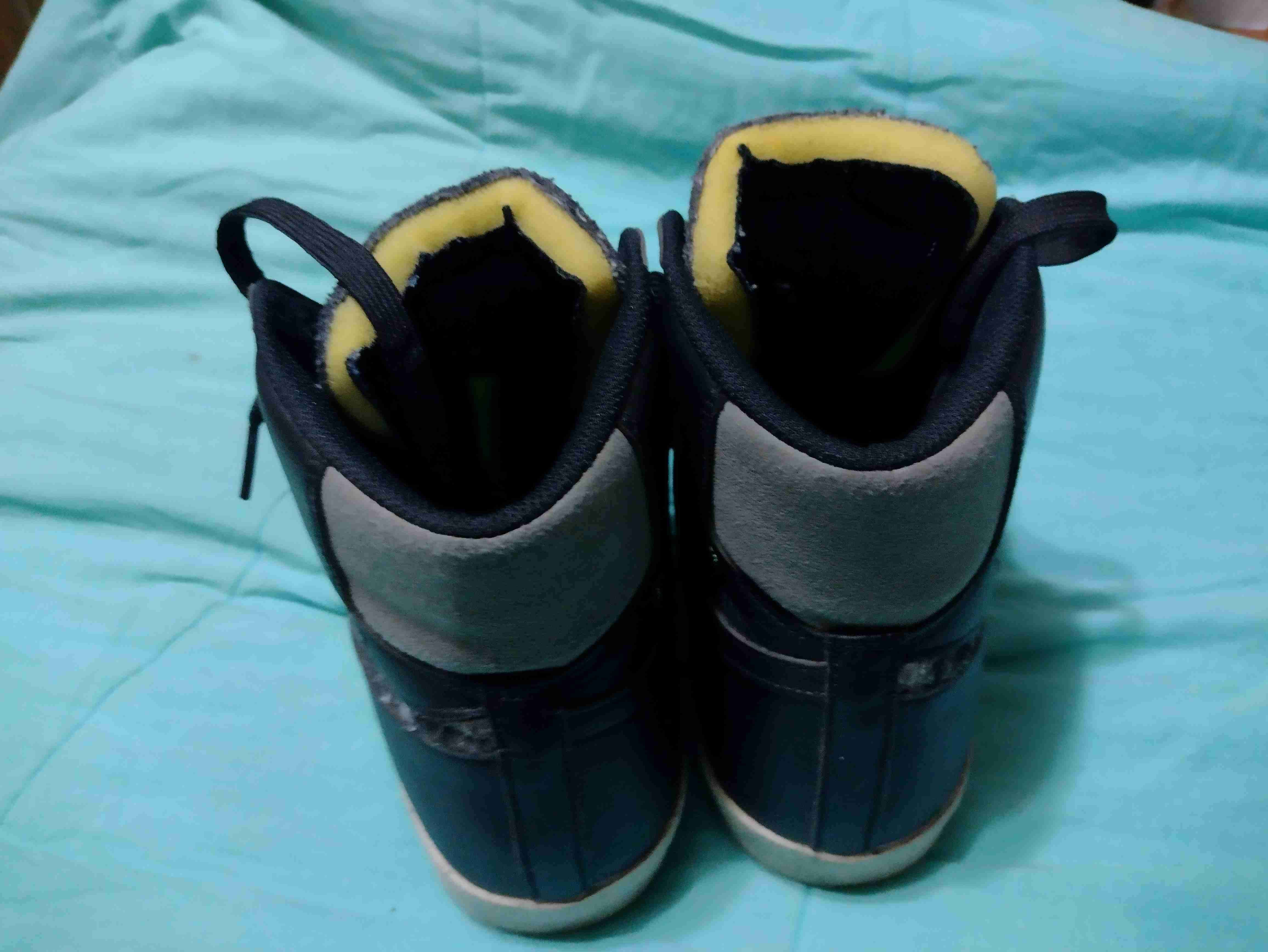 Zapatillas negras de caña alta - miniatura 3