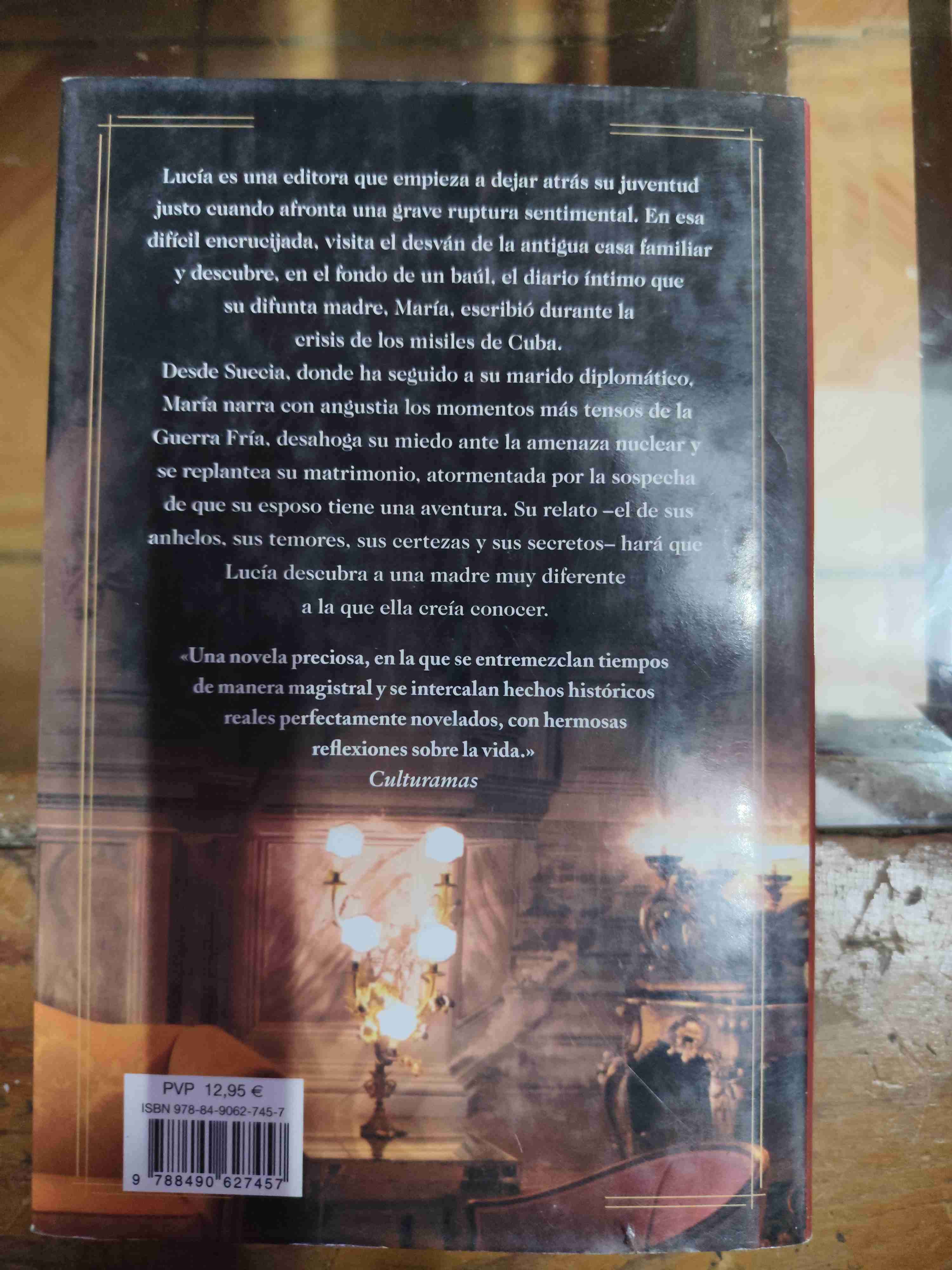 Libro 'La mujer del diplomático' - miniatura 2