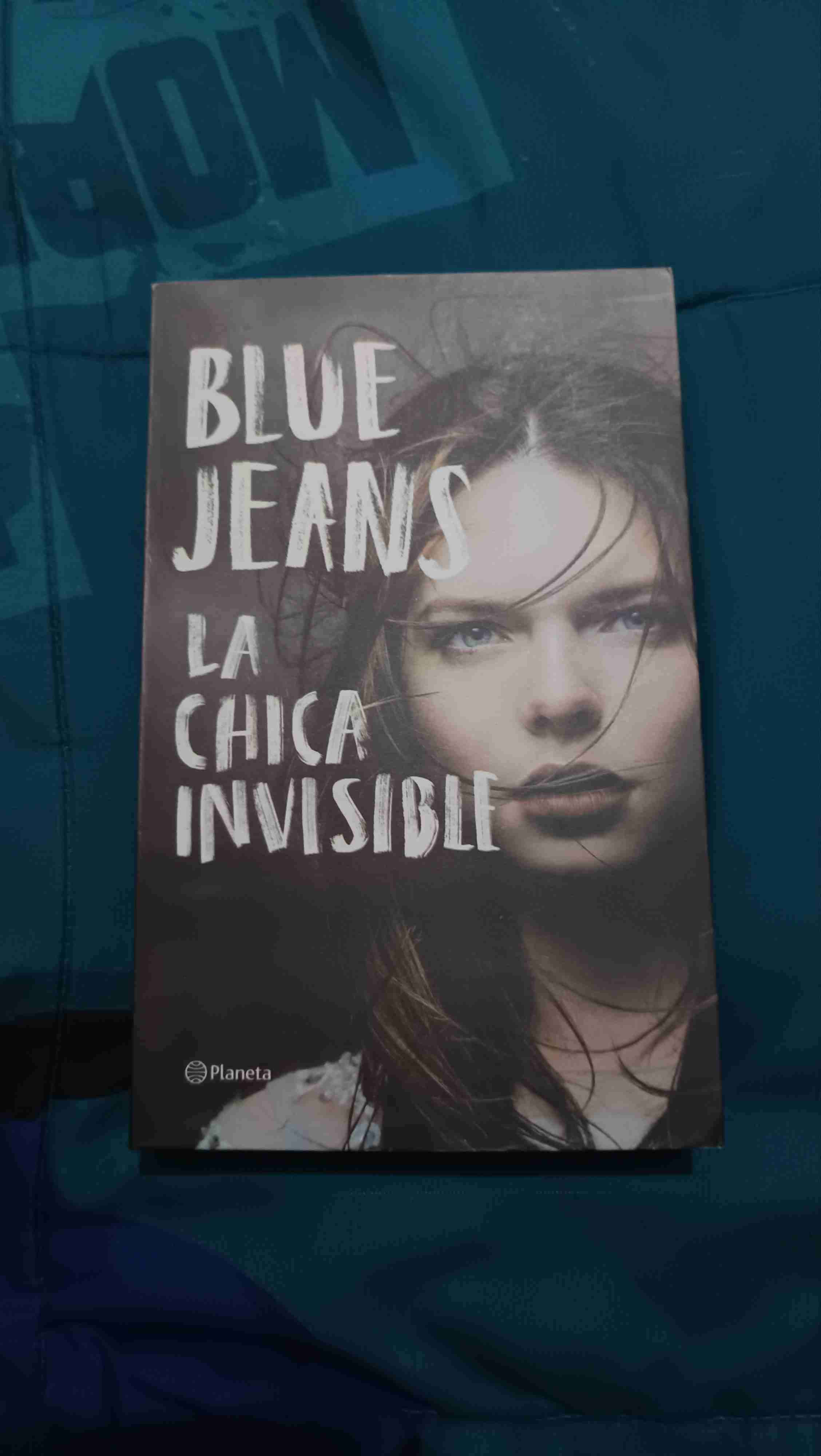 Libro 'La chica invisible' - miniatura 1