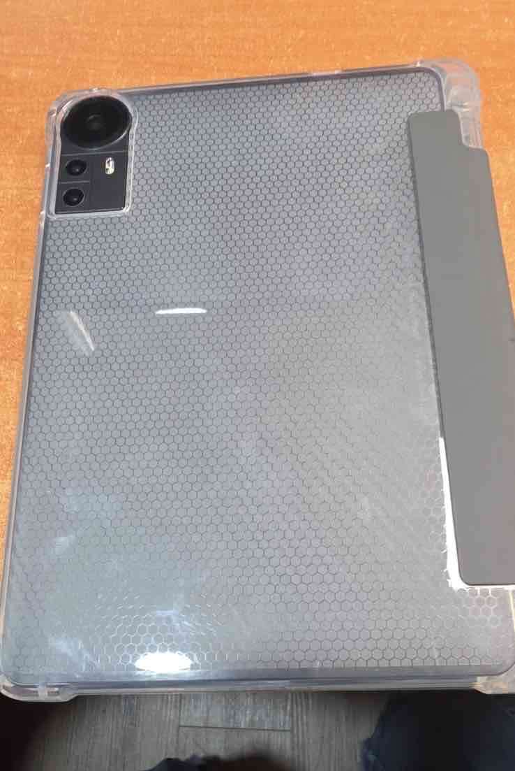 Tablet con funda protectora - miniatura 3