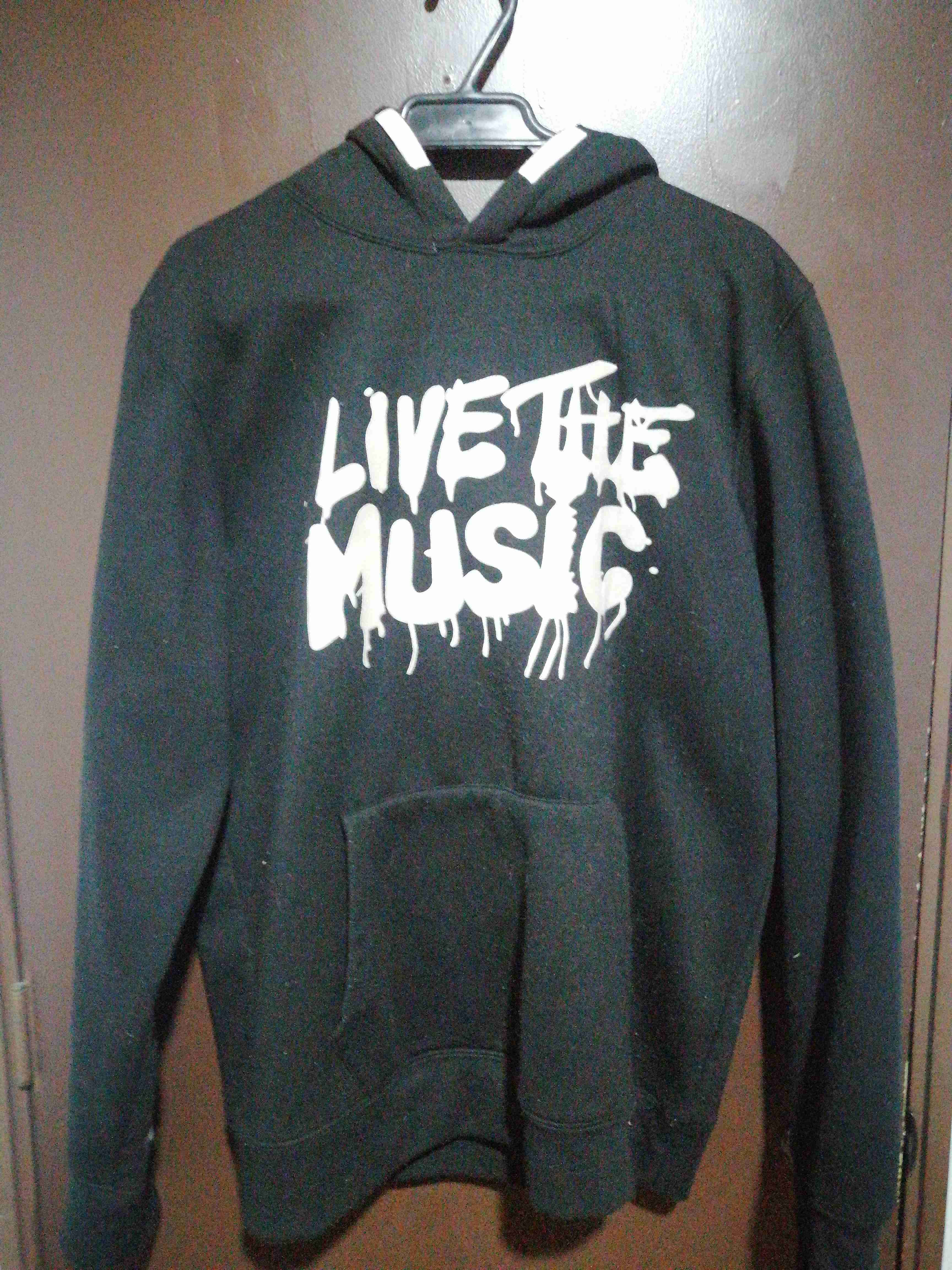 Polerón negro con capucha. Talla M-L - miniatura 1